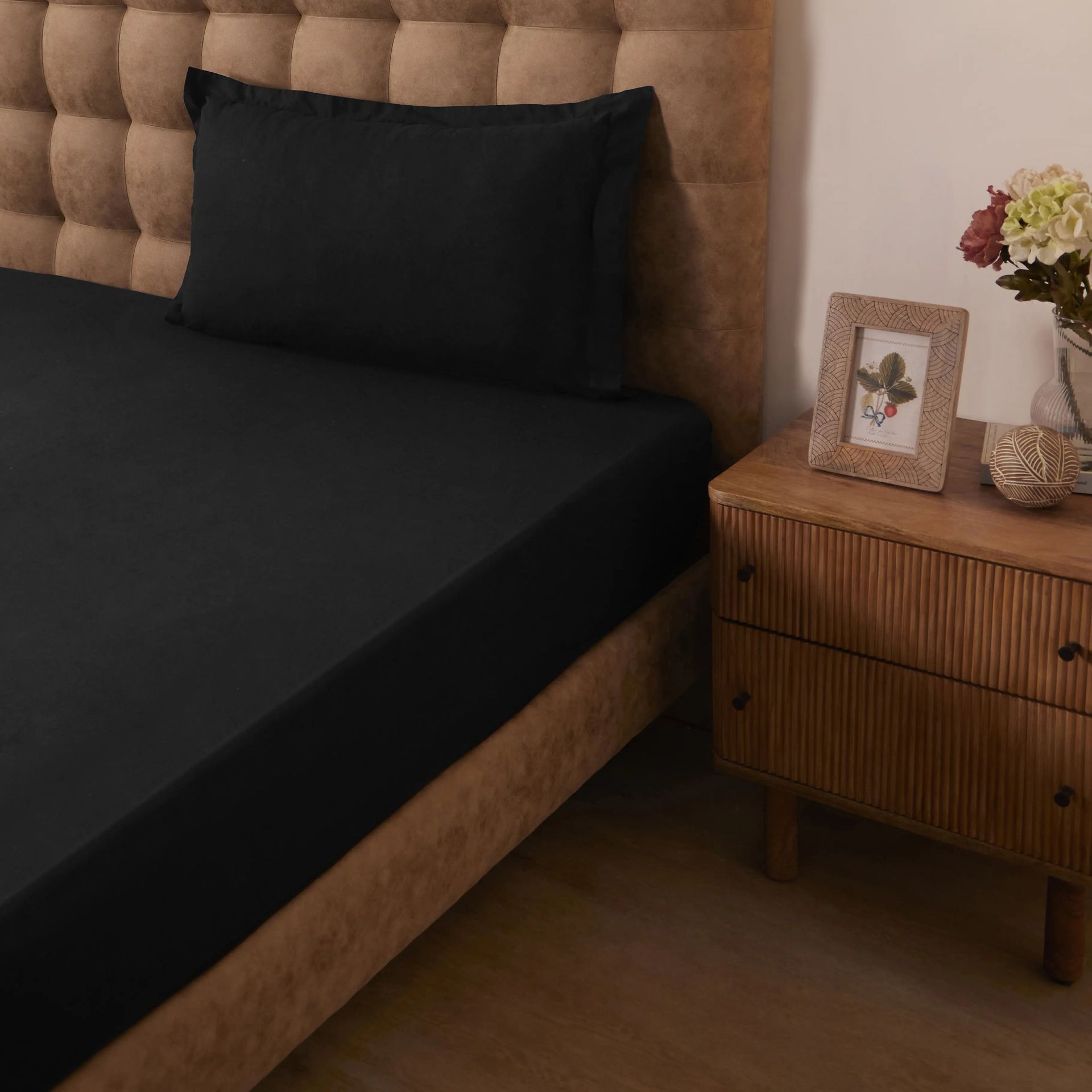 Solid Dyed 144 TC 100% Cotton Black Single Bedsheet Set | Paleto