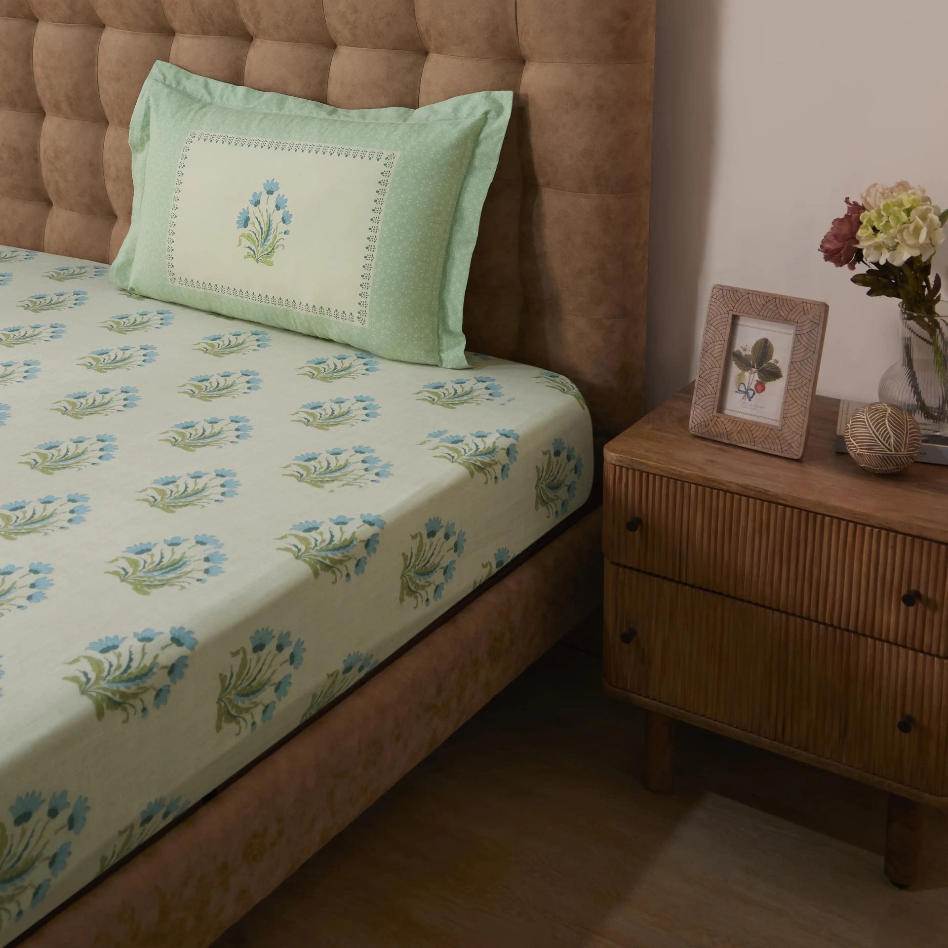 Indian Heritage 144 TC 100% Cotton Indian Sage Single Bedsheet Set | Chippa Lane