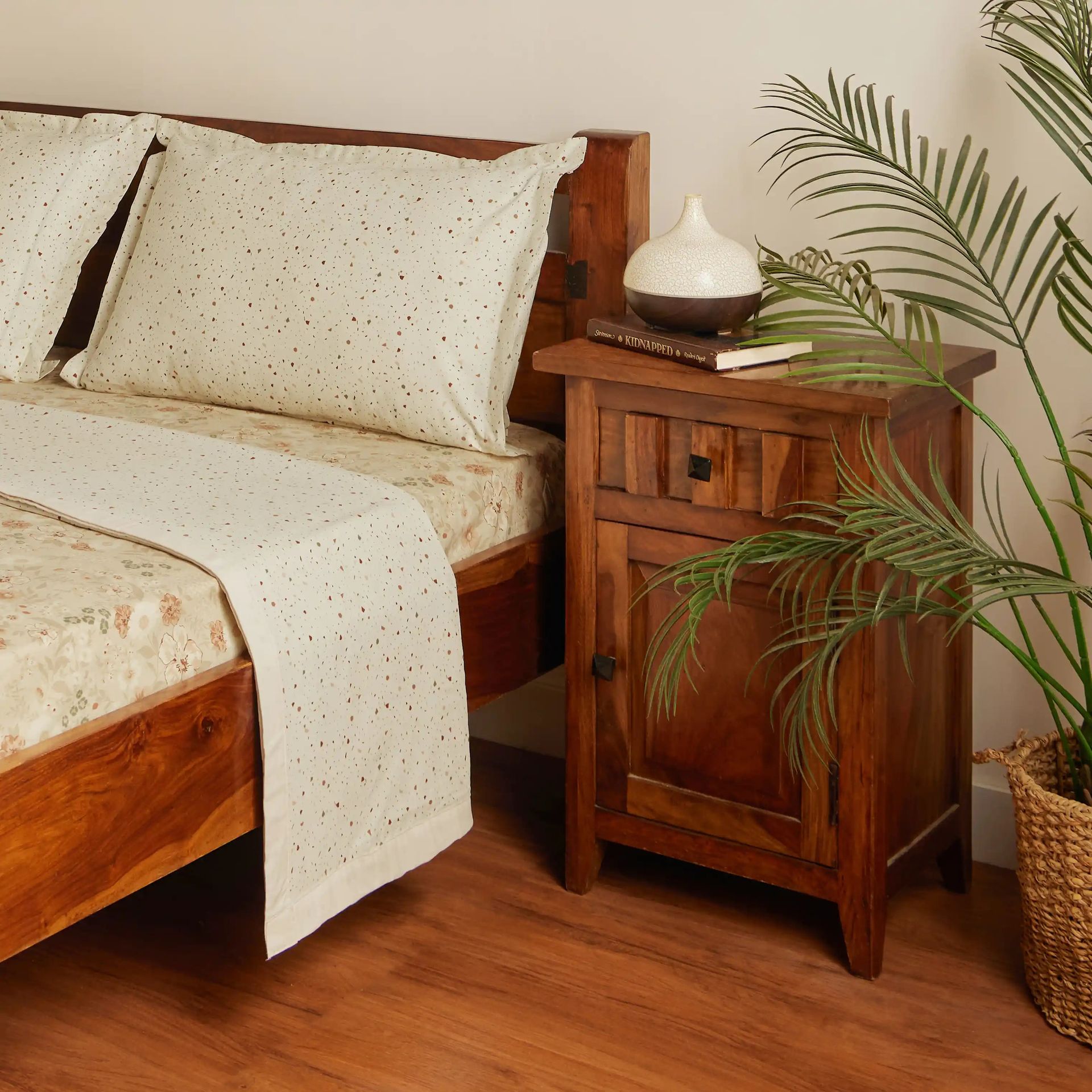 Floral Geometric 144 TC Cotton Beige Double Bedding Set | Mishella