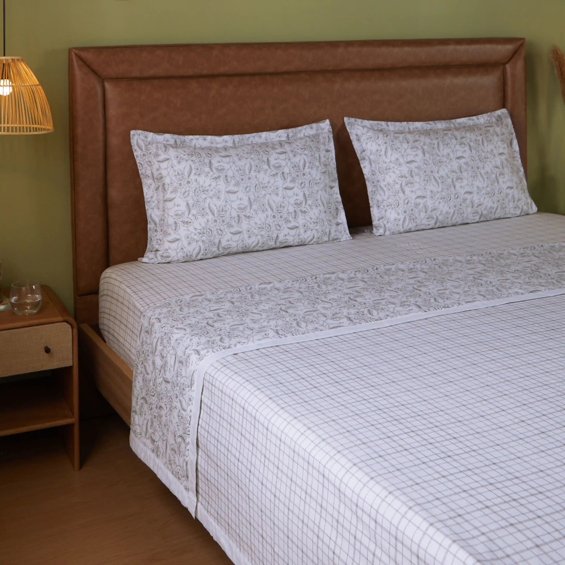 Floral Geometric 144 TC 100% Cotton Charcoal Checks Double Bedding Set | Mishella