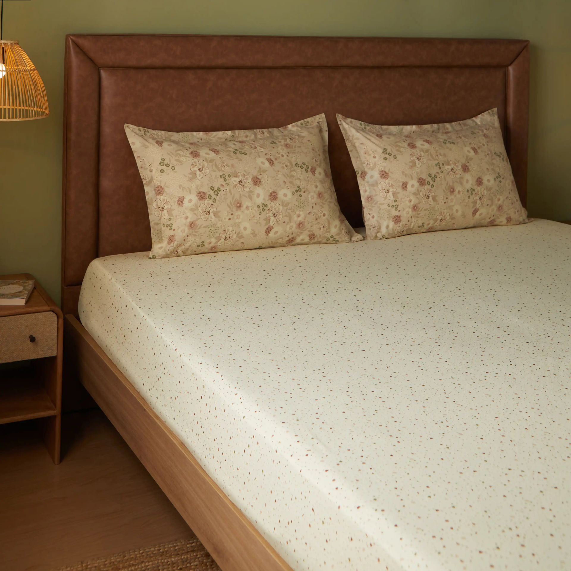 Floral Geometric 144 TC 100% Cotton Cream Bloom Queen Fitted Sheet Set | Mishella