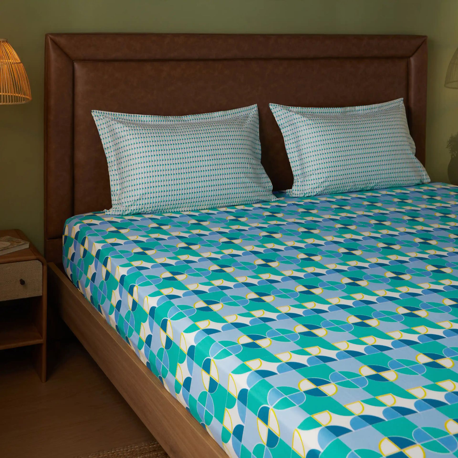 Geometric 144 TC 100% Cotton Orbit Teal Queen Fitted Sheet Set | Mishella