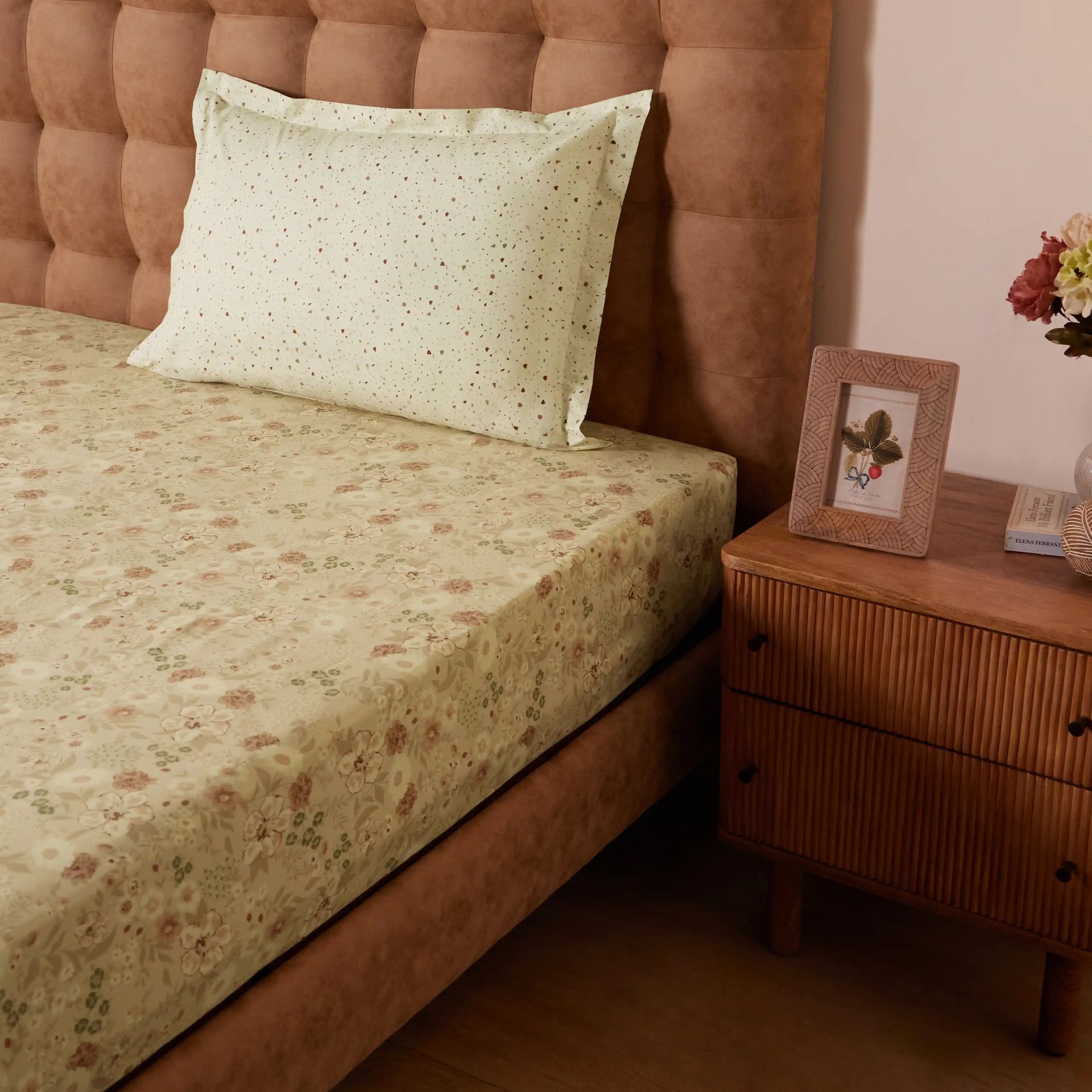 Floral Geometric 144 TC 100% Cotton Beige Single Bedsheet Set | Mishella