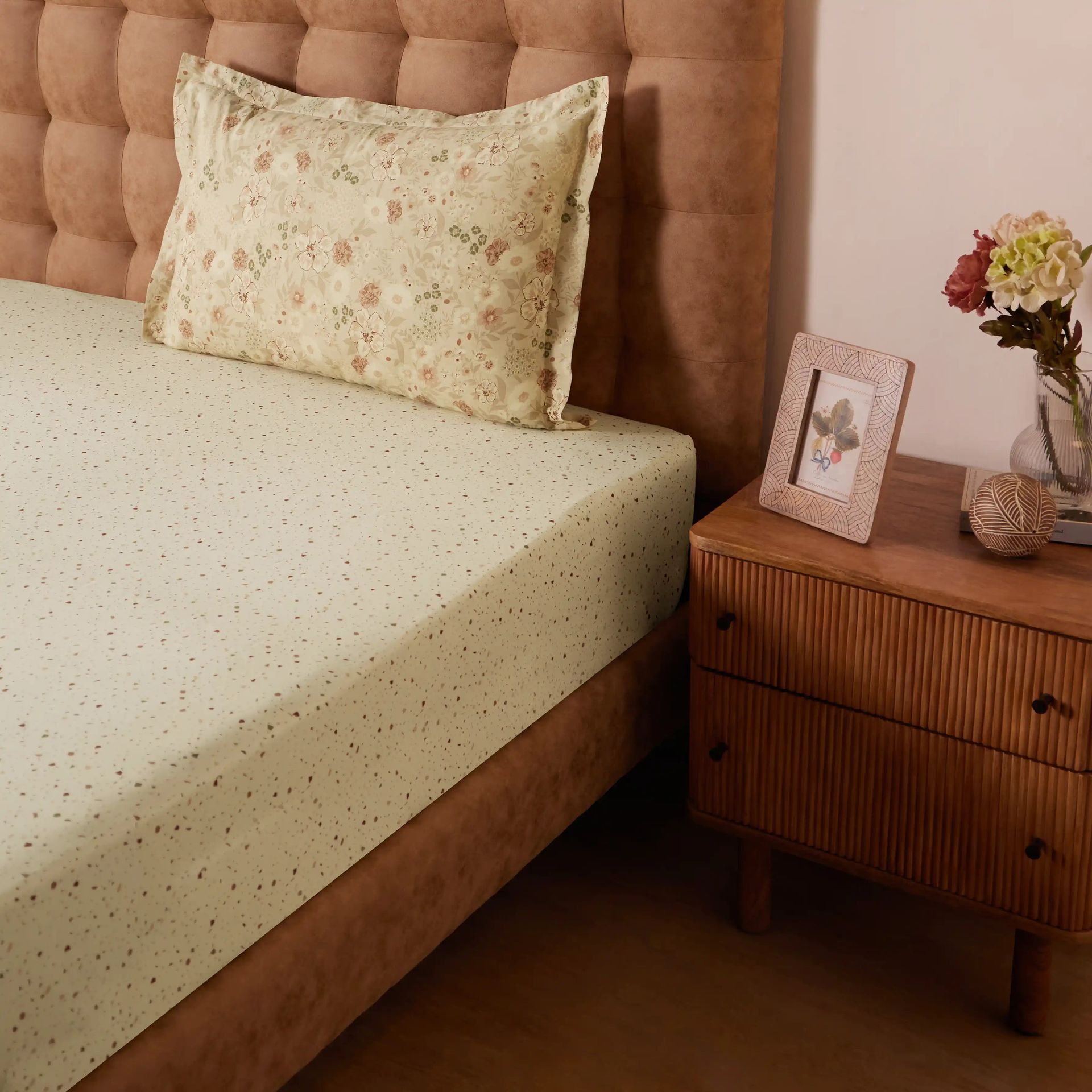 Floral Geometric 144 TC 100% Cotton Cream Single Bedsheet Set | Mishella