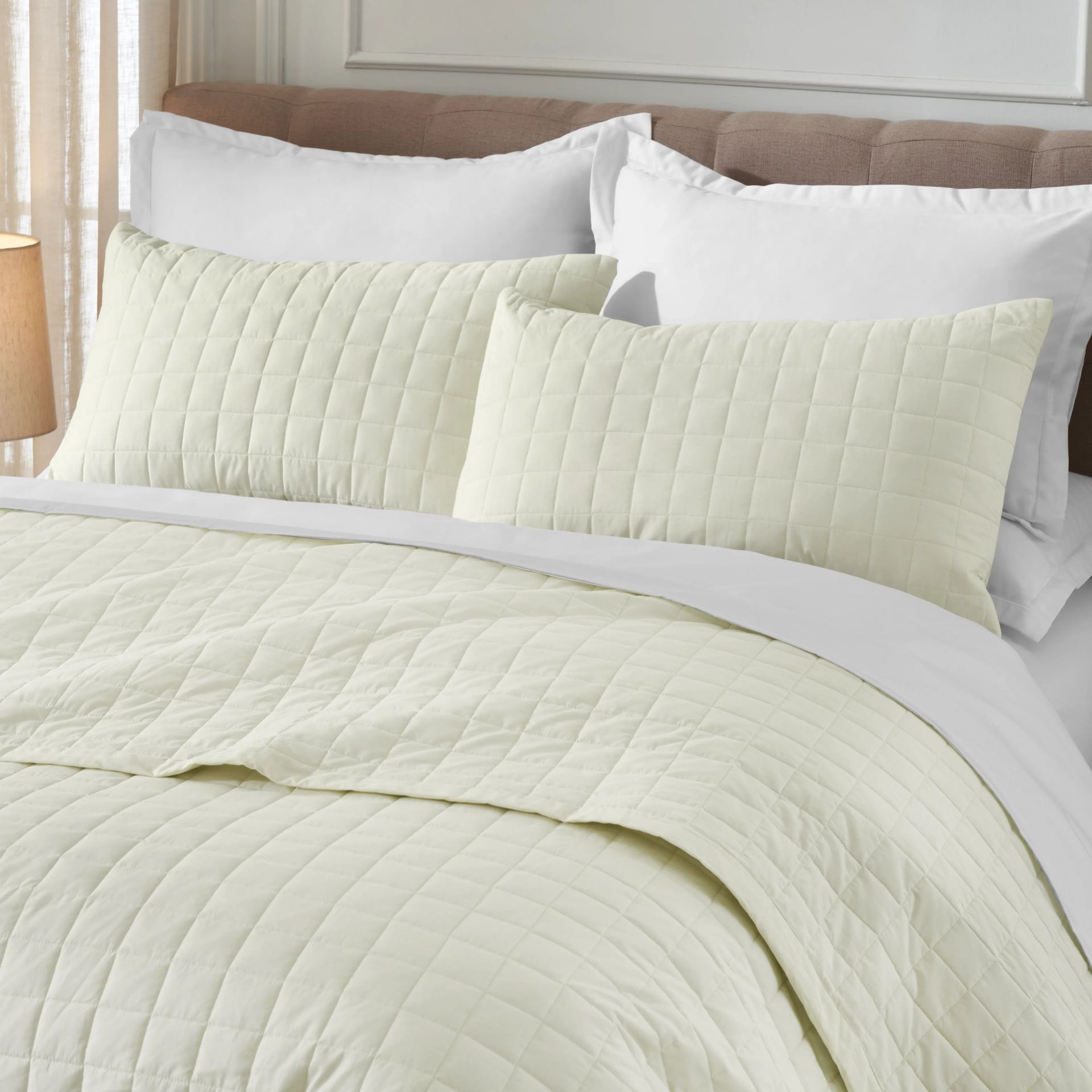 Box Quilted Solid 200 TC 100% Cotton Percale Ivory King Bed Cover Set | Nuvola