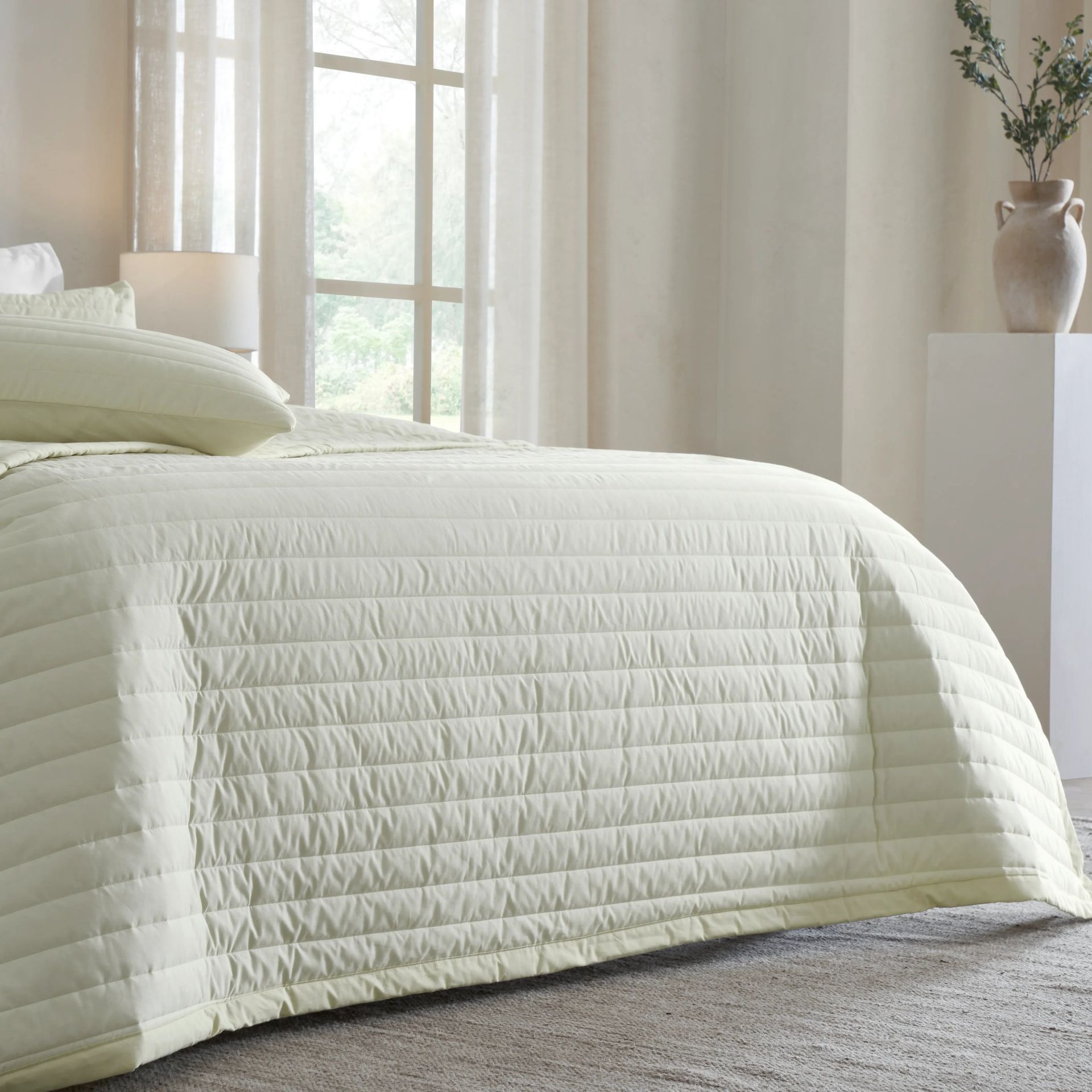 Straight Quilted Solid 200 TC 100% Cotton Percale Ivory King Bed Cover Set | Nuvola