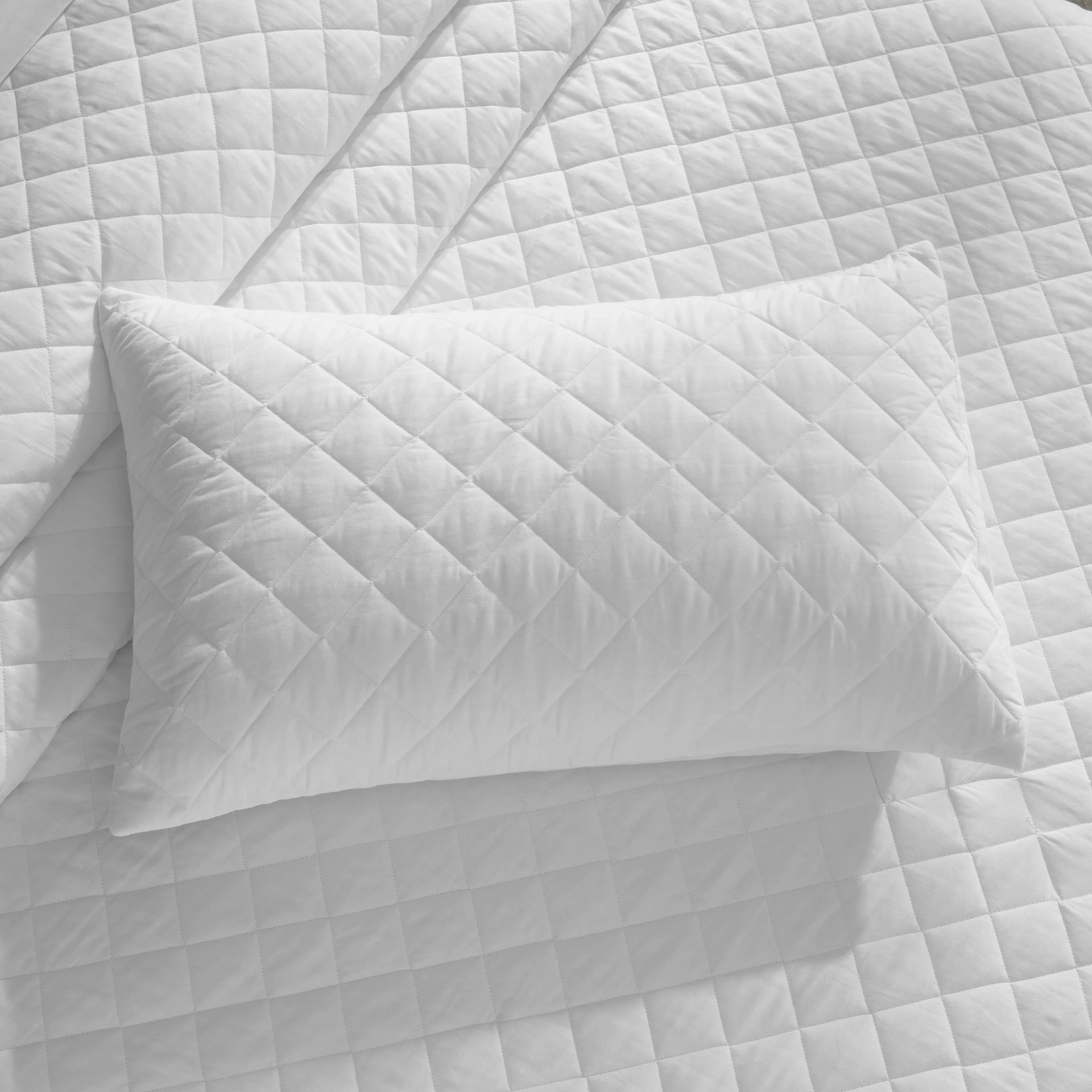 Diamond Quilted Solid 200 TC 100% Cotton Percale Optical White King Bed Cover Set | Nuvola