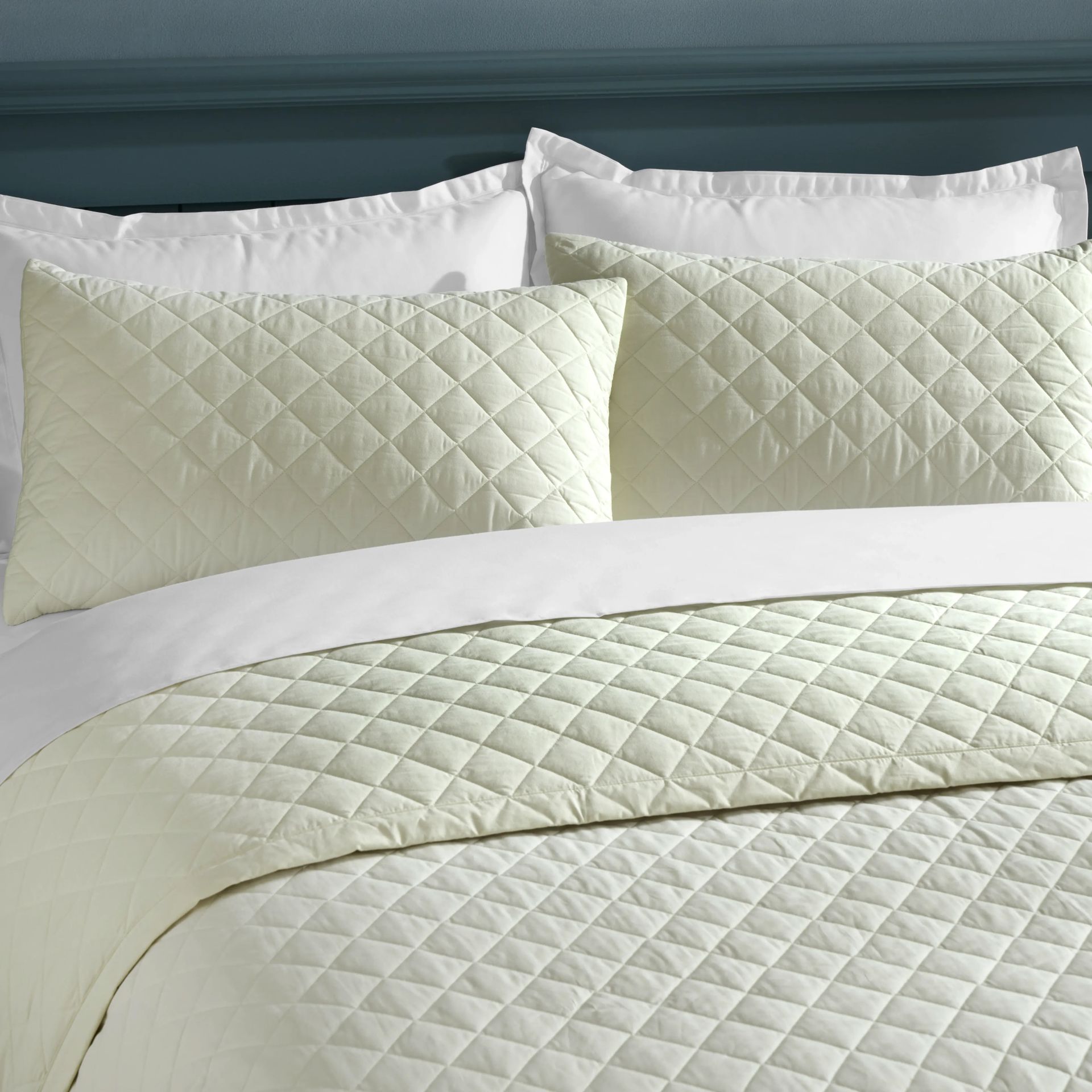 Diamond Quilted Solid 200 TC 100% Cotton Percale Ivory King Bed Cover Set | Nuvola