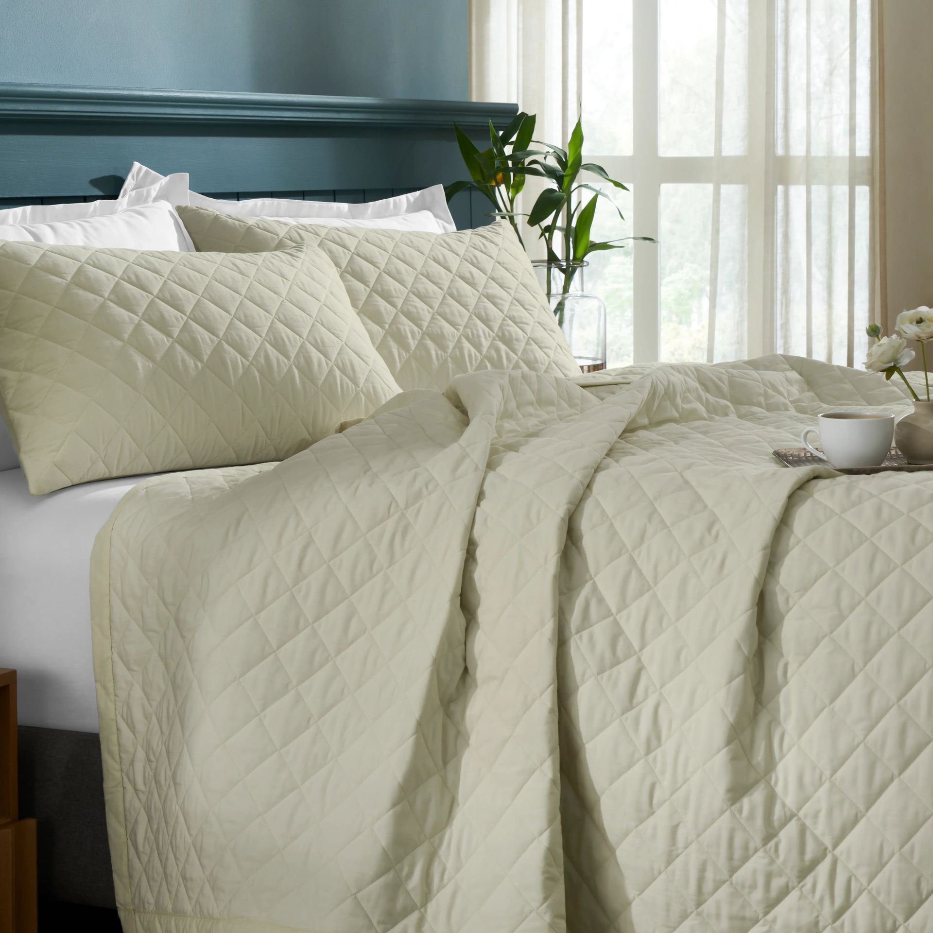 Diamond Quilted Solid 200 TC 100% Cotton Percale Linen King Bed Cover Set | Nuvola