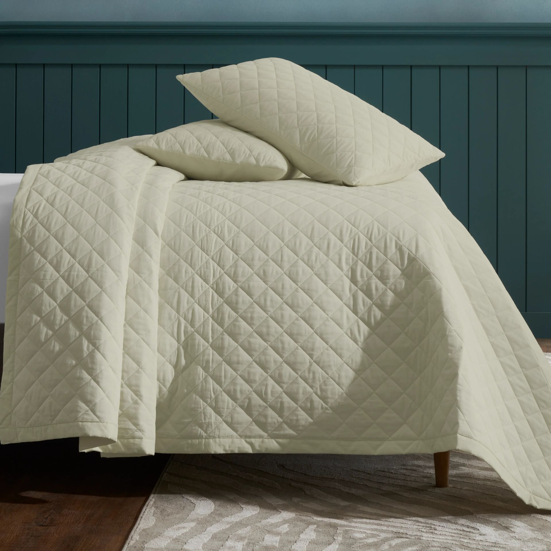 Diamond Quilted Solid 200 TC 100% Cotton Percale Linen King Bed Cover Set | Nuvola