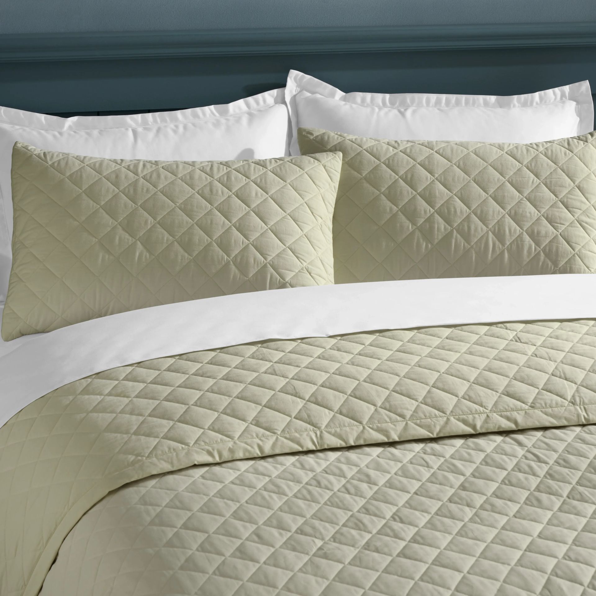 Diamond Quilted Solid 200 TC 100% Cotton Percale Linen King Bed Cover Set | Nuvola