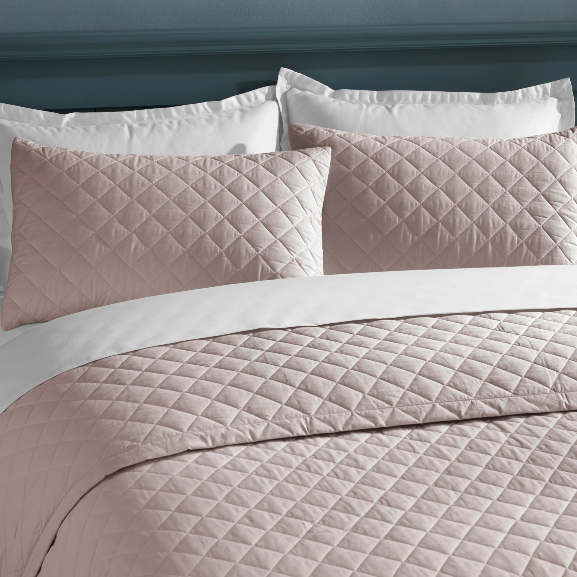 Diamond Quilted Solid 200 TC 100% Cotton Percale Sepia Rose King Bed Cover Set | Nuvola