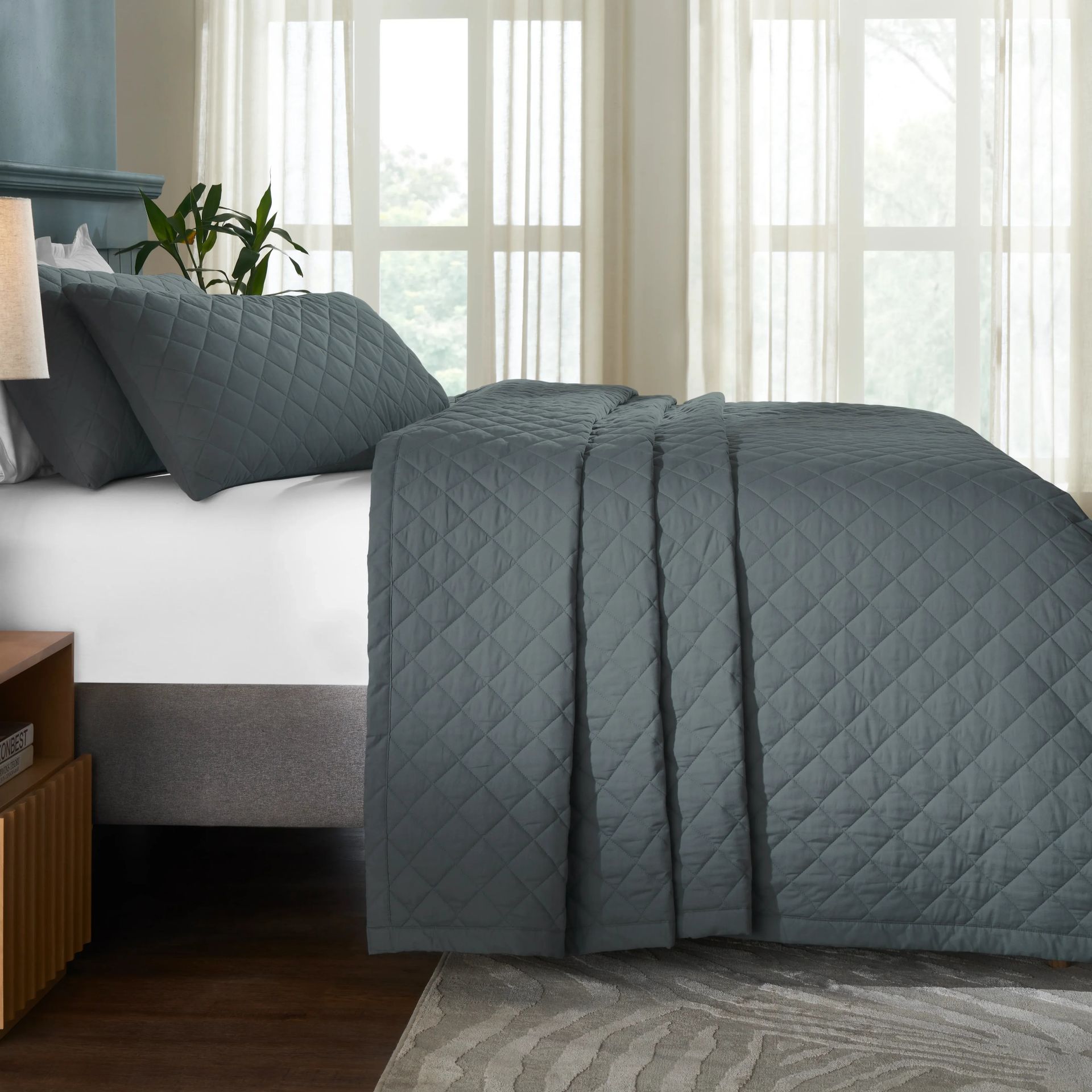 Diamond Quilted Solid 200 TC 100% Cotton Percale Charcoal King Bed Cover Set | Nuvola