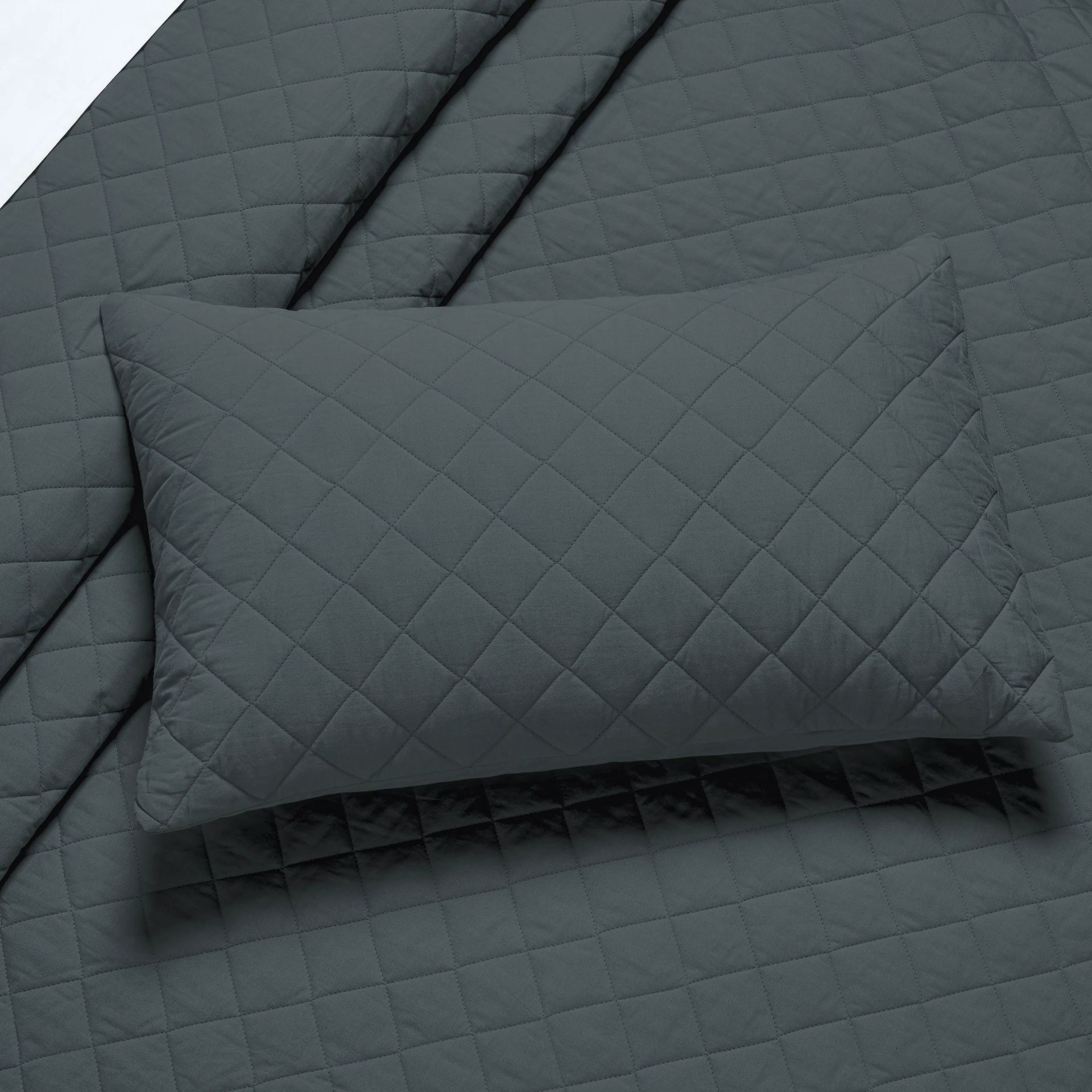Diamond Quilted Solid 200 TC 100% Cotton Percale Charcoal King Bed Cover Set | Nuvola