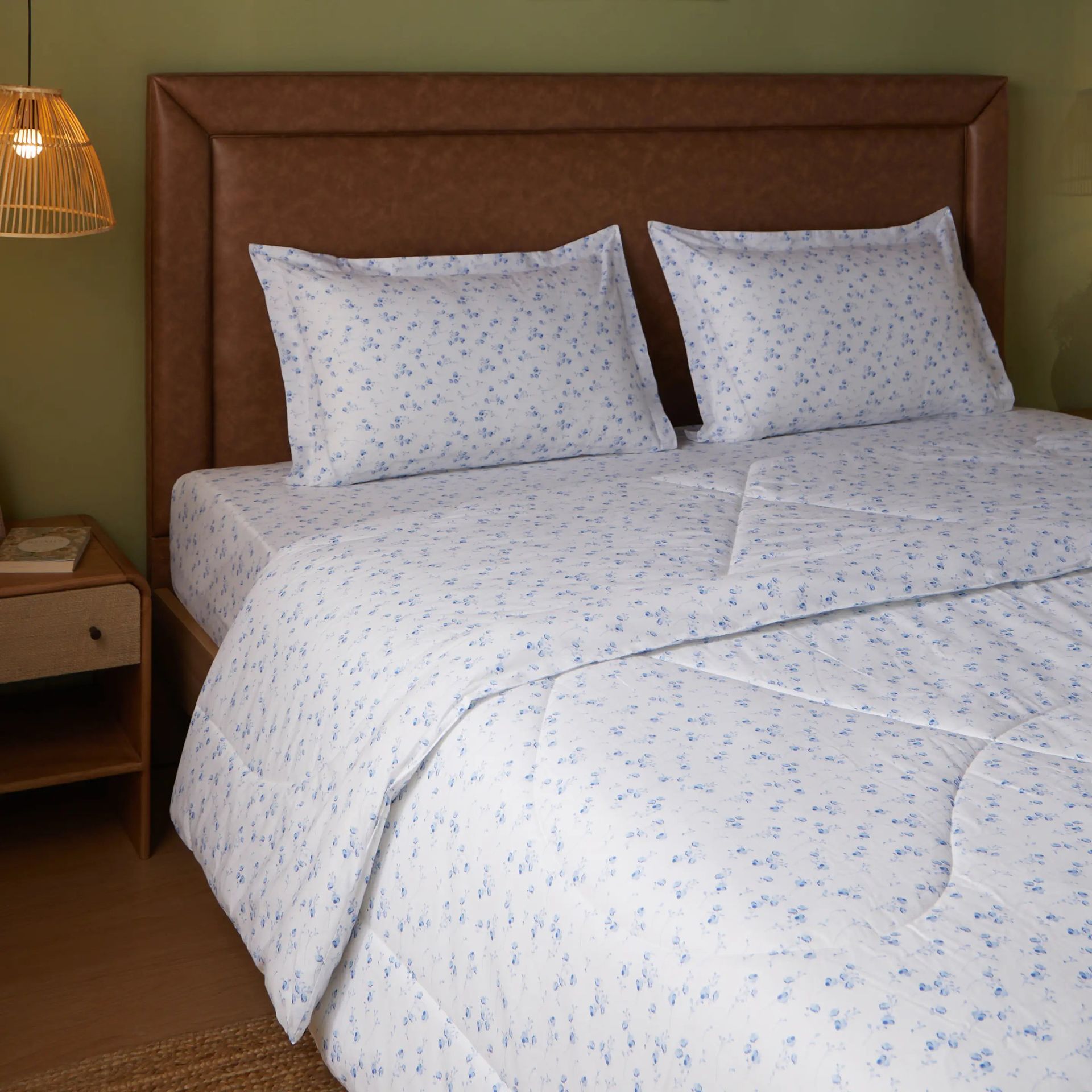 Floral 120 GSM 100% Cotton Ocean Blue Double Comforter | Bloomshire Classic