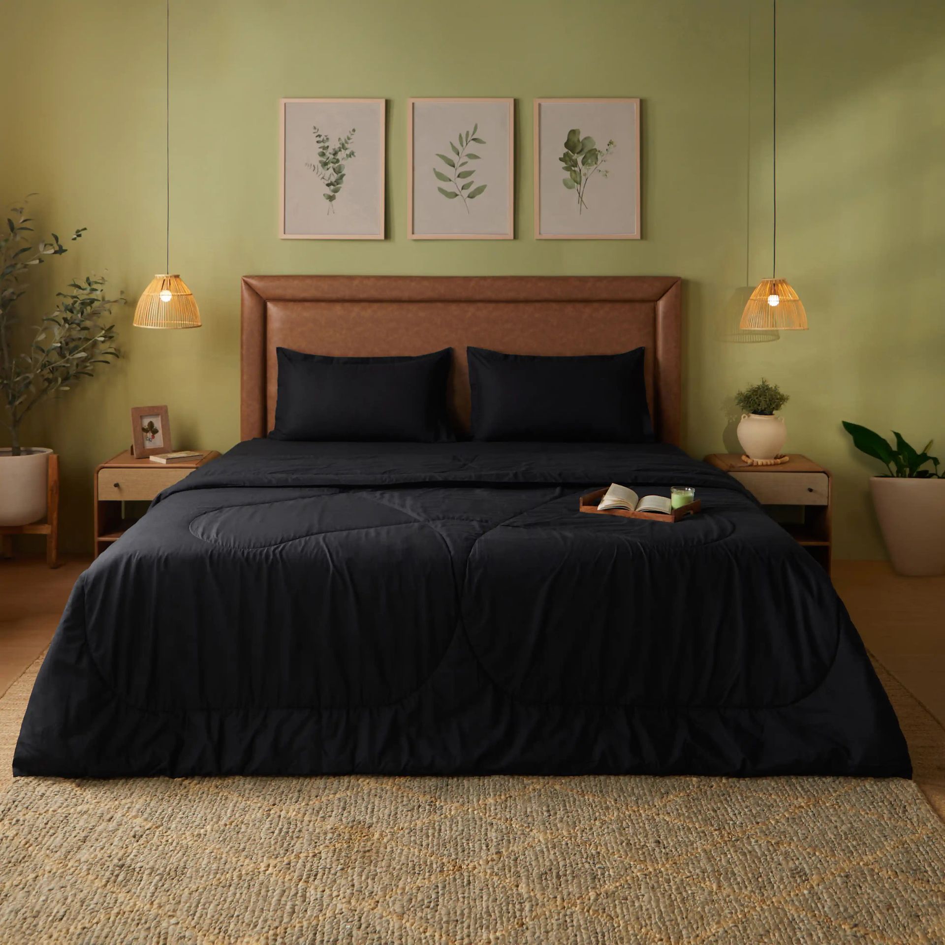 Solid Dyed 120 GSM Cotton Black Double Comforter | Paleto