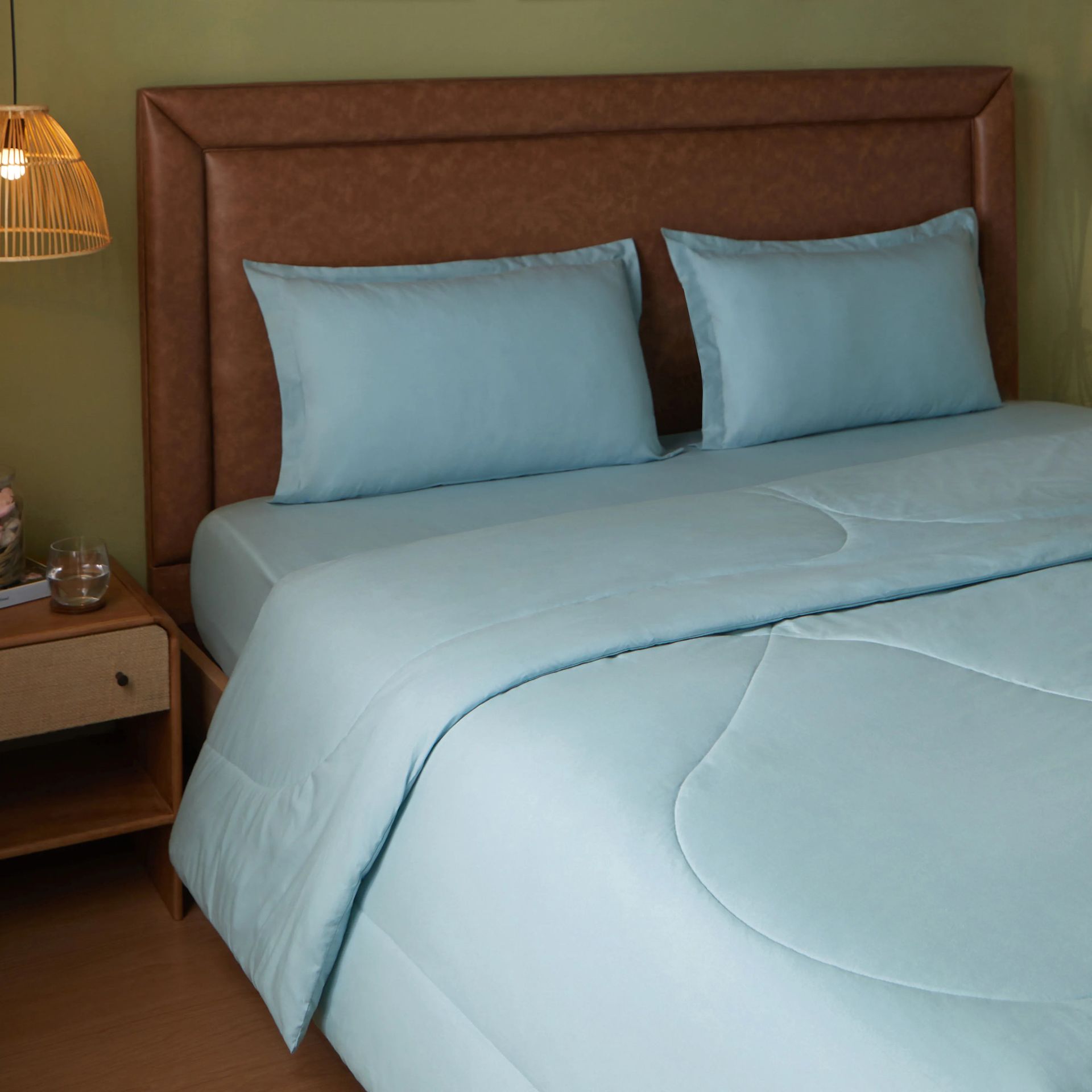 Solid Dyed 120 GSM Cotton Blue Sky Double Comforter | Paleto