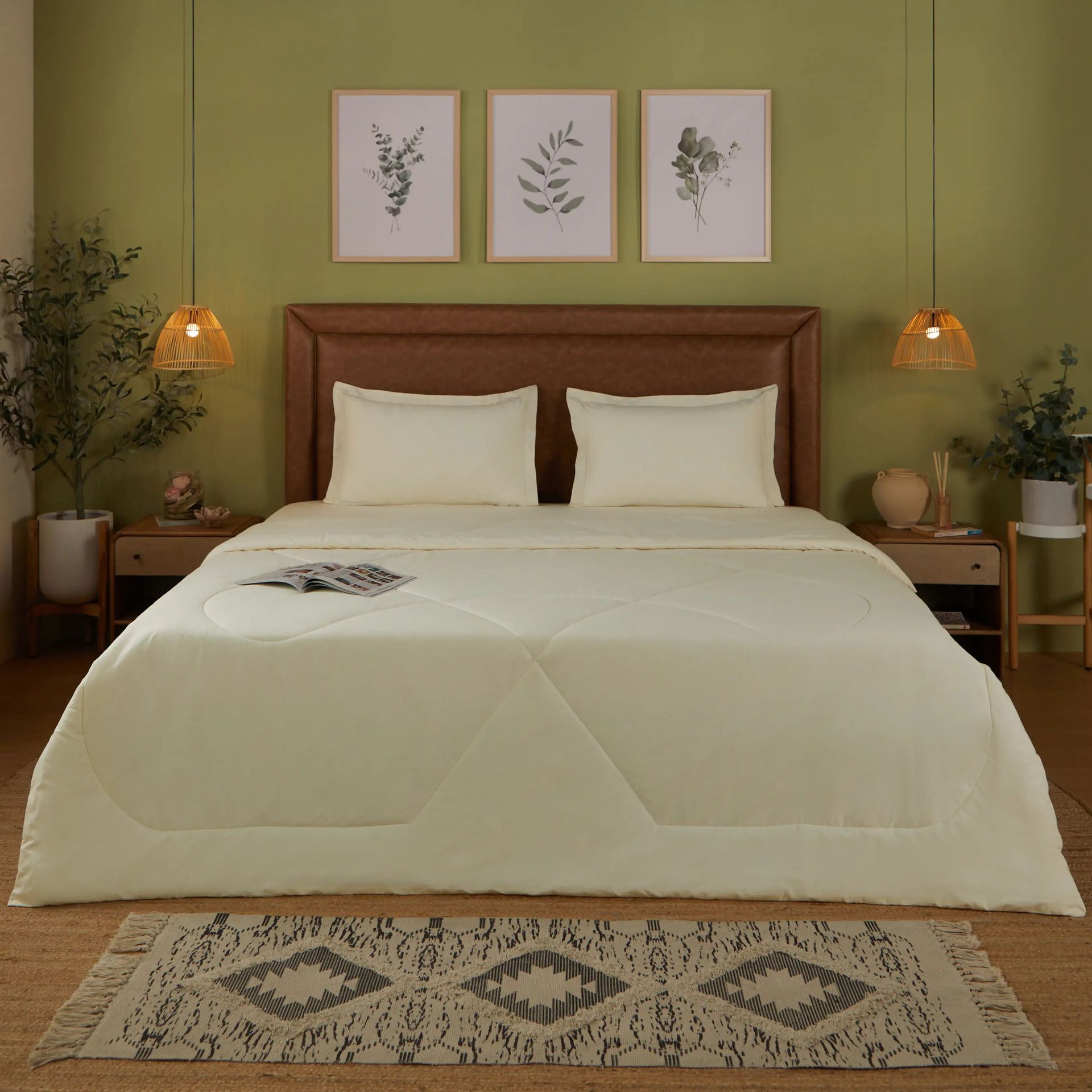 Solid Dyed 120 GSM Cotton Ivory Double Comforter | Paleto