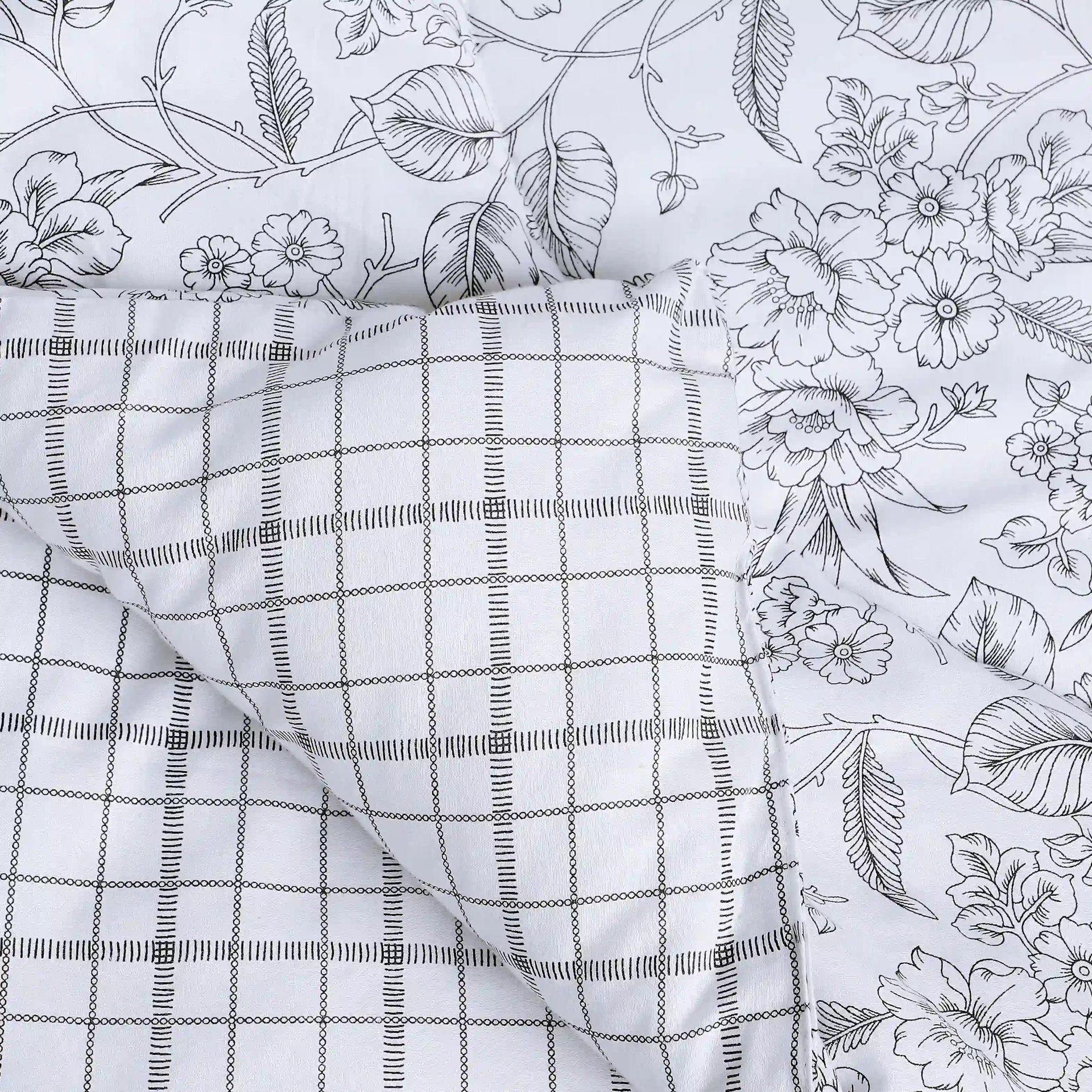 Floral Geometric 144 GSM 100% Cotton Charcoal Bloom Double Comforter | Mishella
