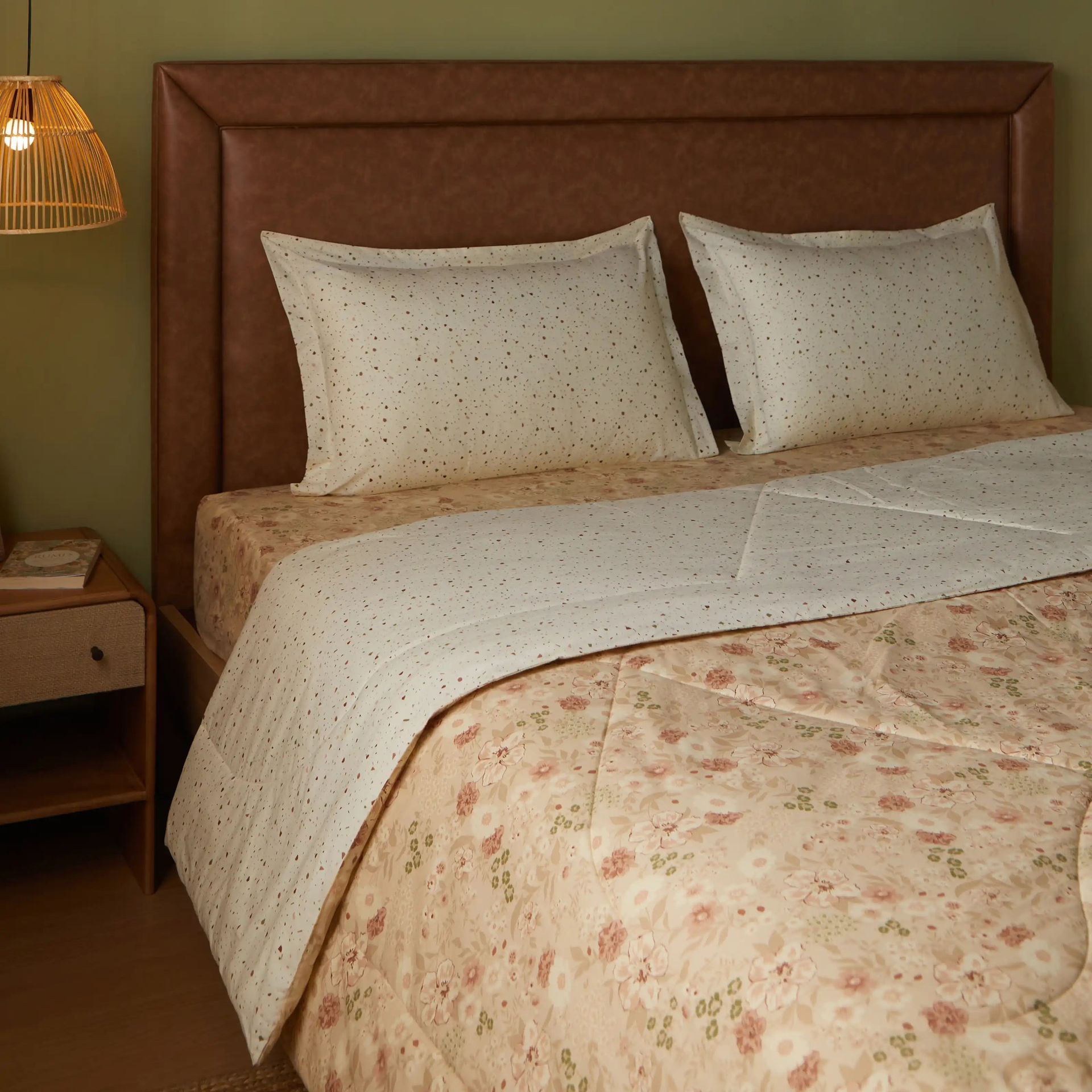Floral Geometric 144 GSM 100% Cotton Beige Double Comforter | Mishella