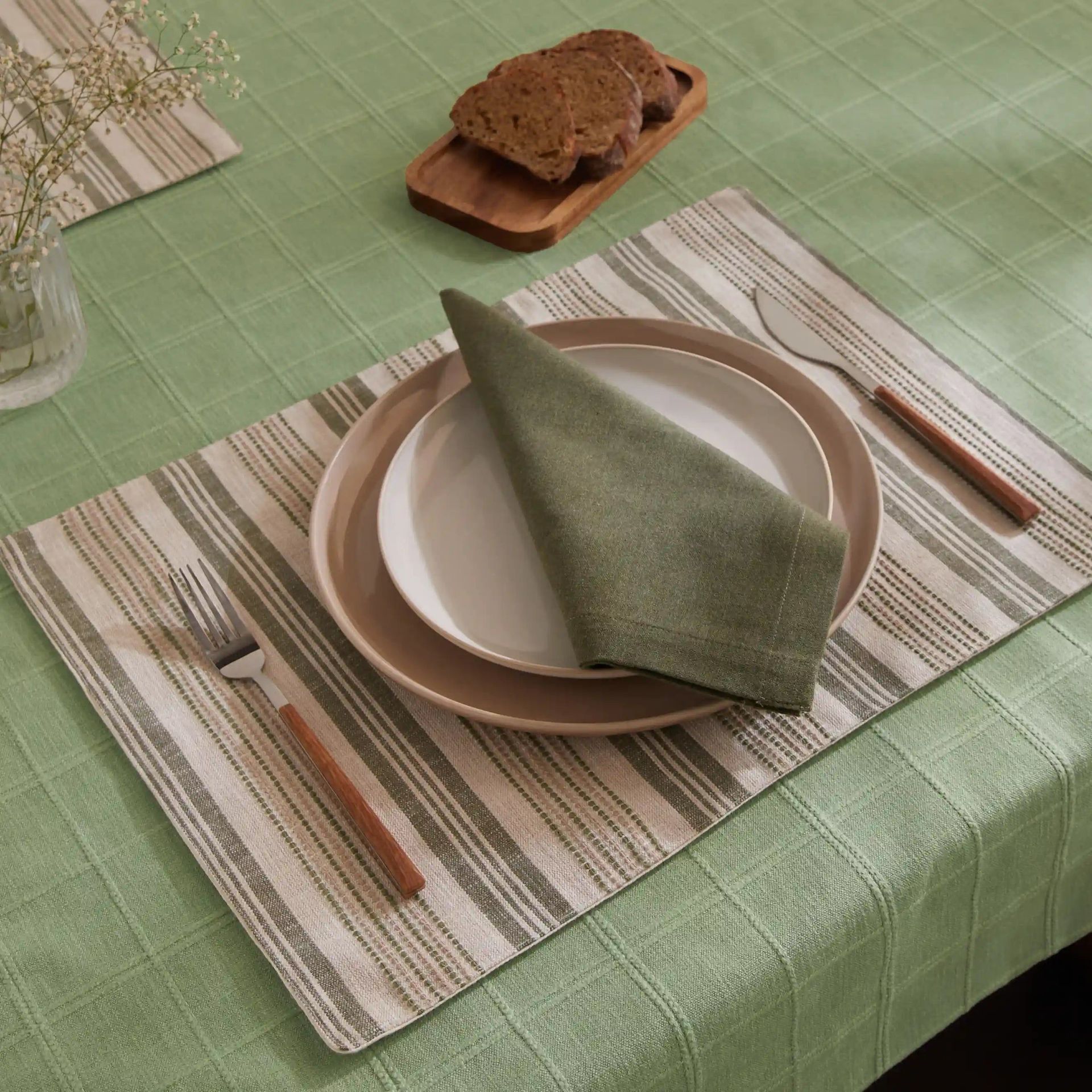 Solid Dyed 355 GSM 50% Cotton Green 4 Seater Table Cloth | Kaleida