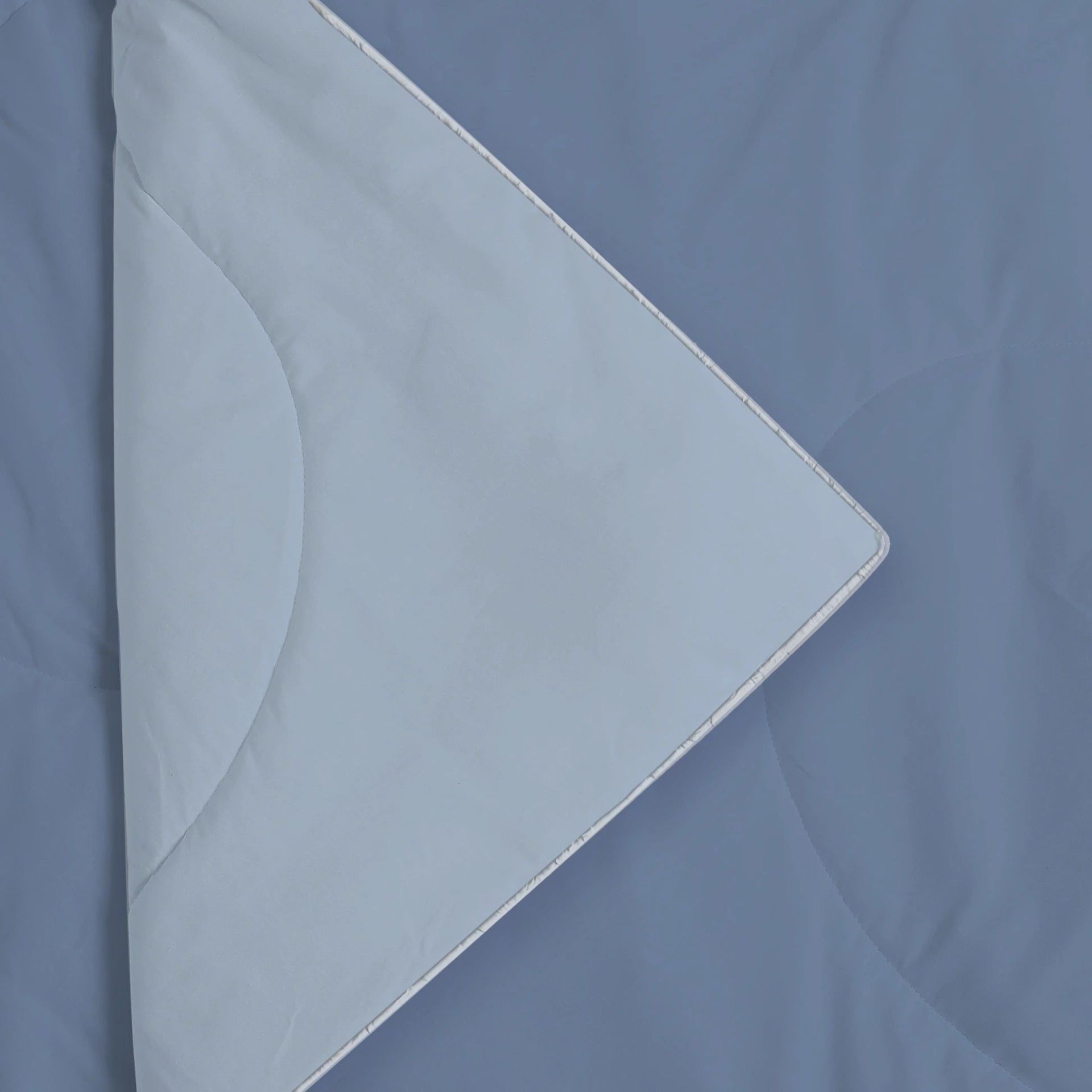 Solid 300 GSM 100% Cotton Infinity Blue King Comforter | Plumelle
