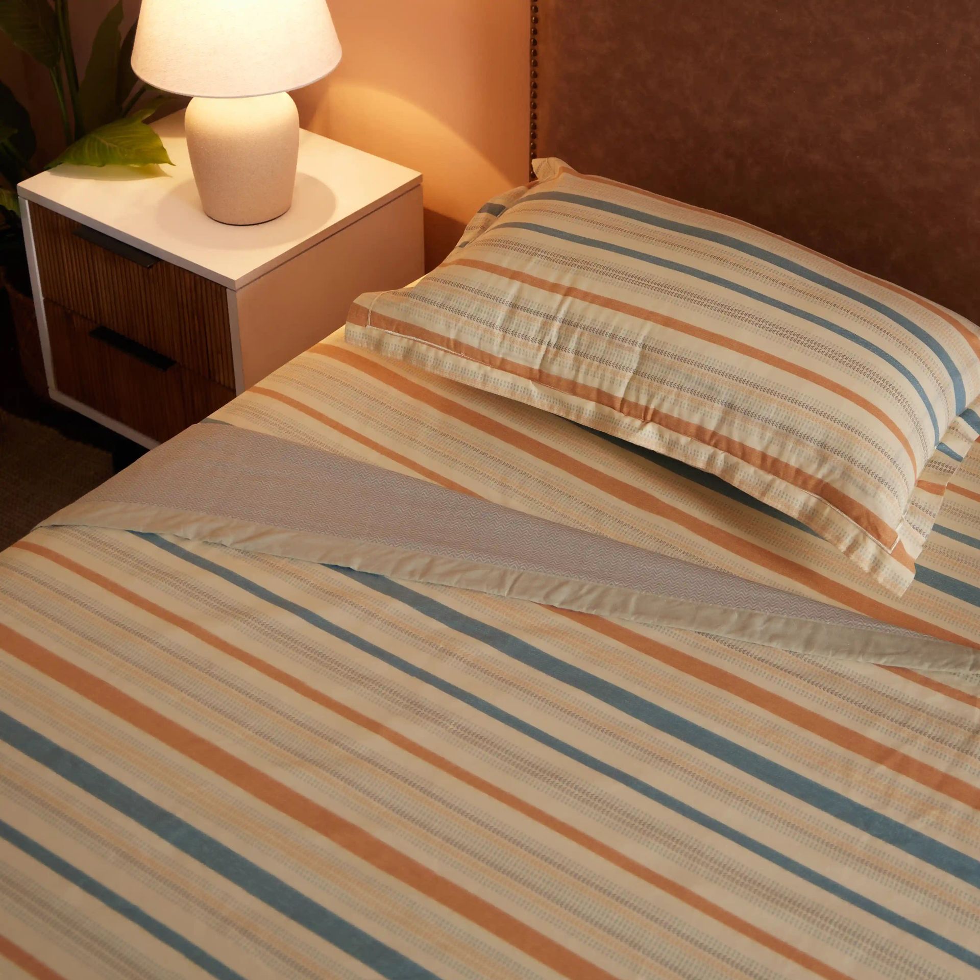 Geometric 200 GSM 100% Cotton Multicolour Single Dohar | Threadscapes