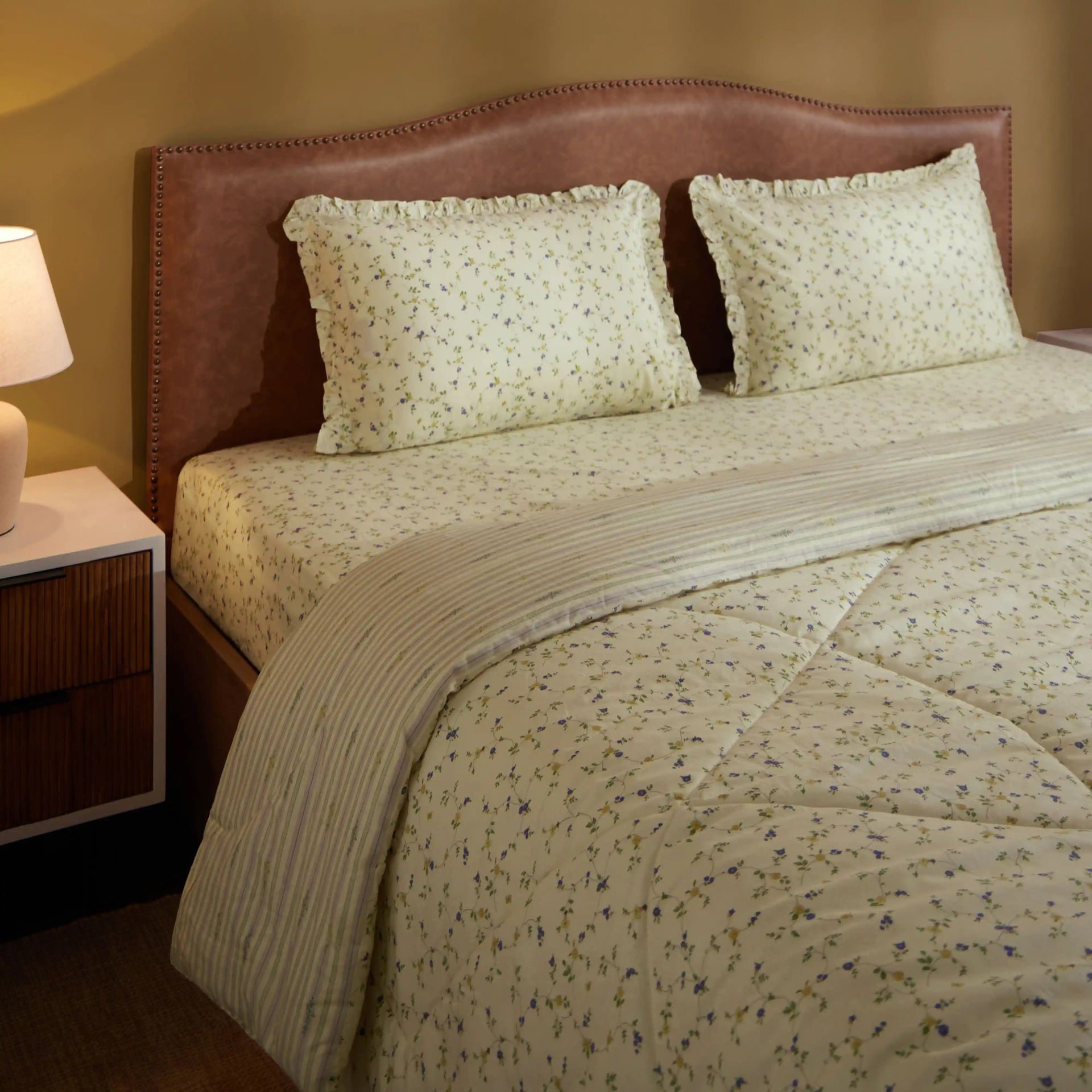 Floral 120 GSM 100% Cotton Cream Bloom Double Comforter | Bloomshire Luxe