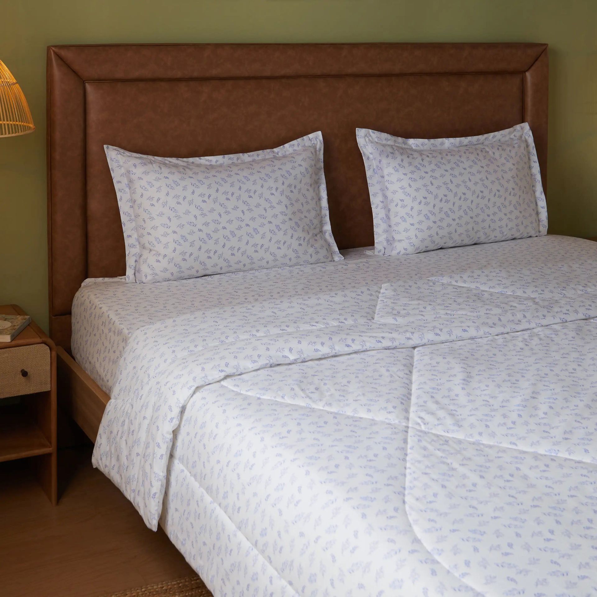 Floral 240 GSM 100% Cotton Purple Double Comforter | Bloomshire Classic