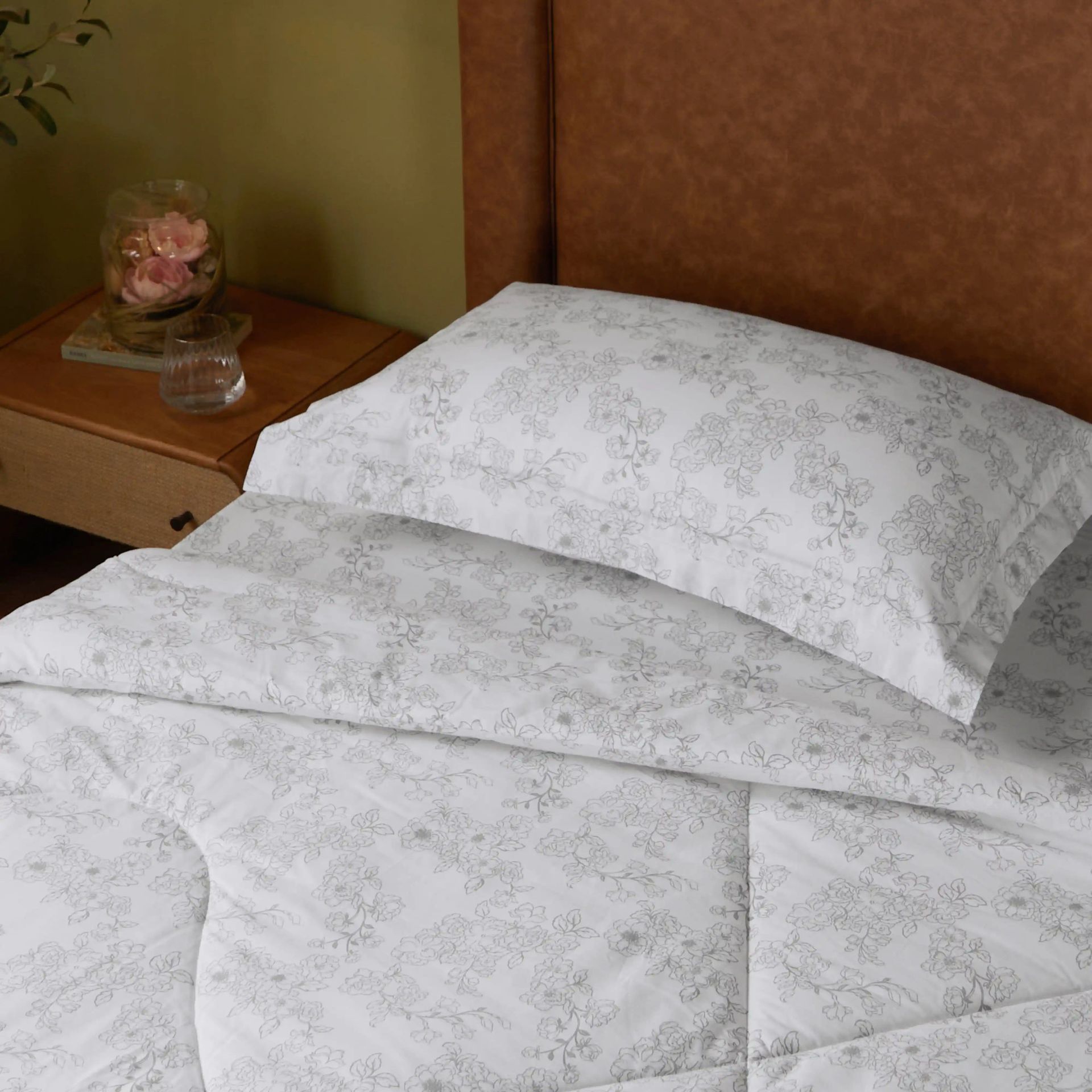 Floral 120 GSM 100% Cotton Grey Single Comforter | Bloomshire Classic