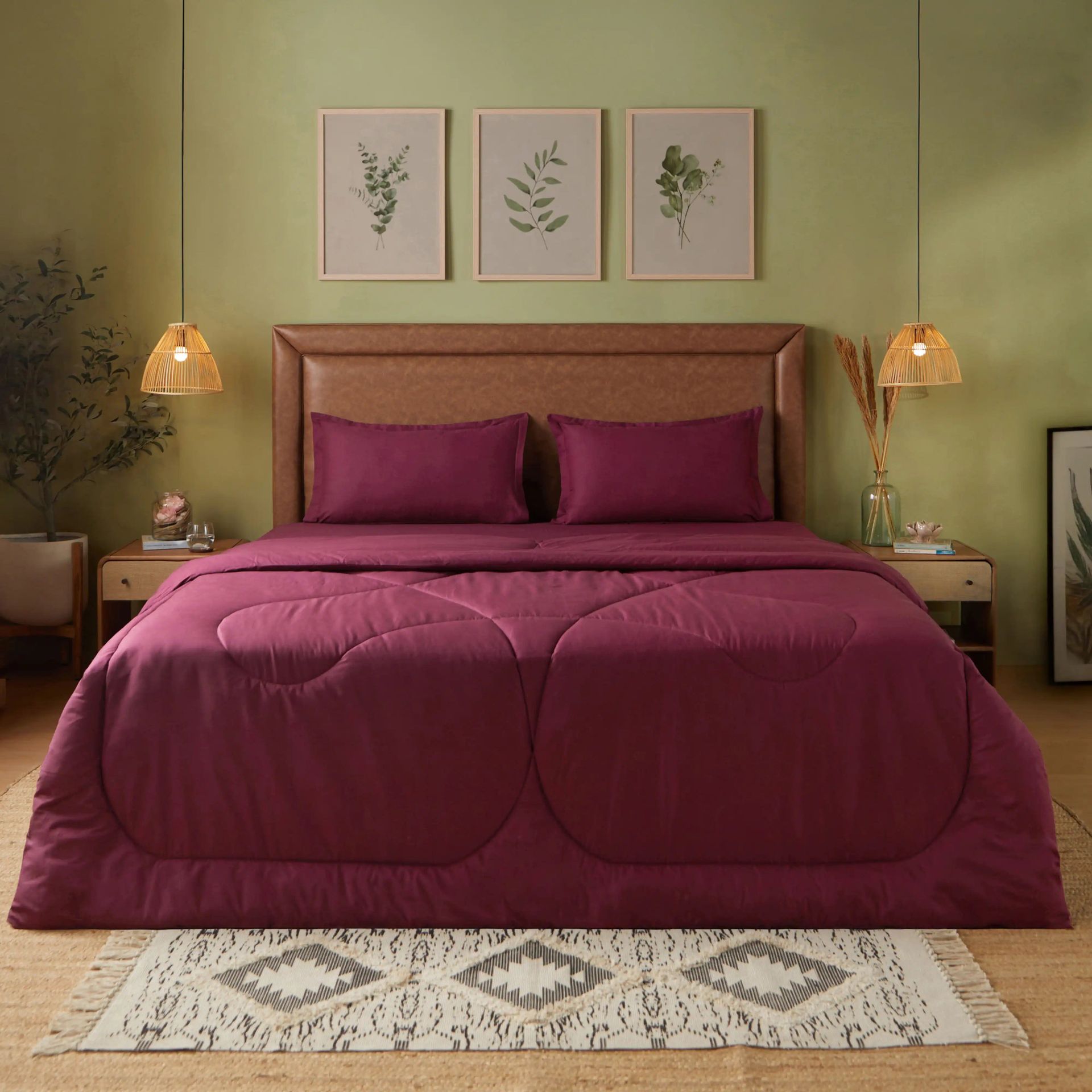 Solid Dyed 240 GSM Cotton Windsor Wine Double Comforter | Paleto