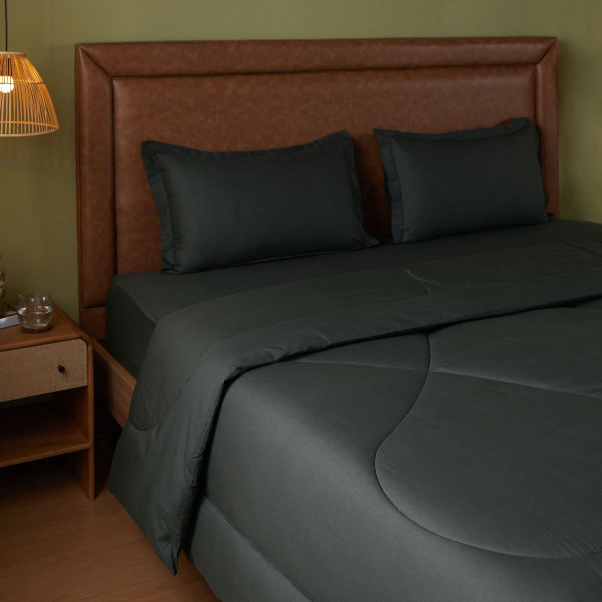 Solid Dyed 240 GSM Cotton Dark Grey Double Comforter | Paleto