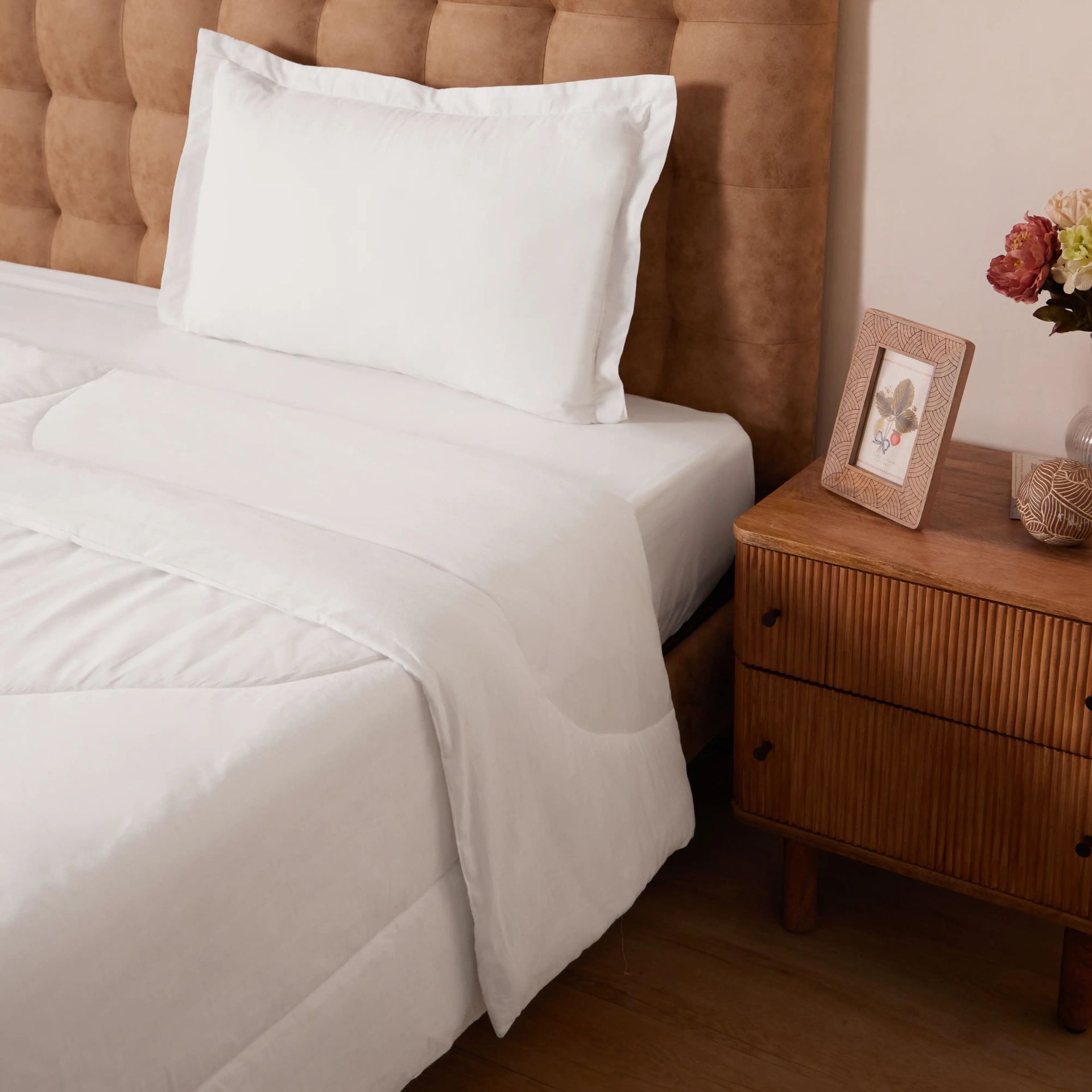 Solid Dyed 120 GSM Cotton White Single Comforter | Paleto
