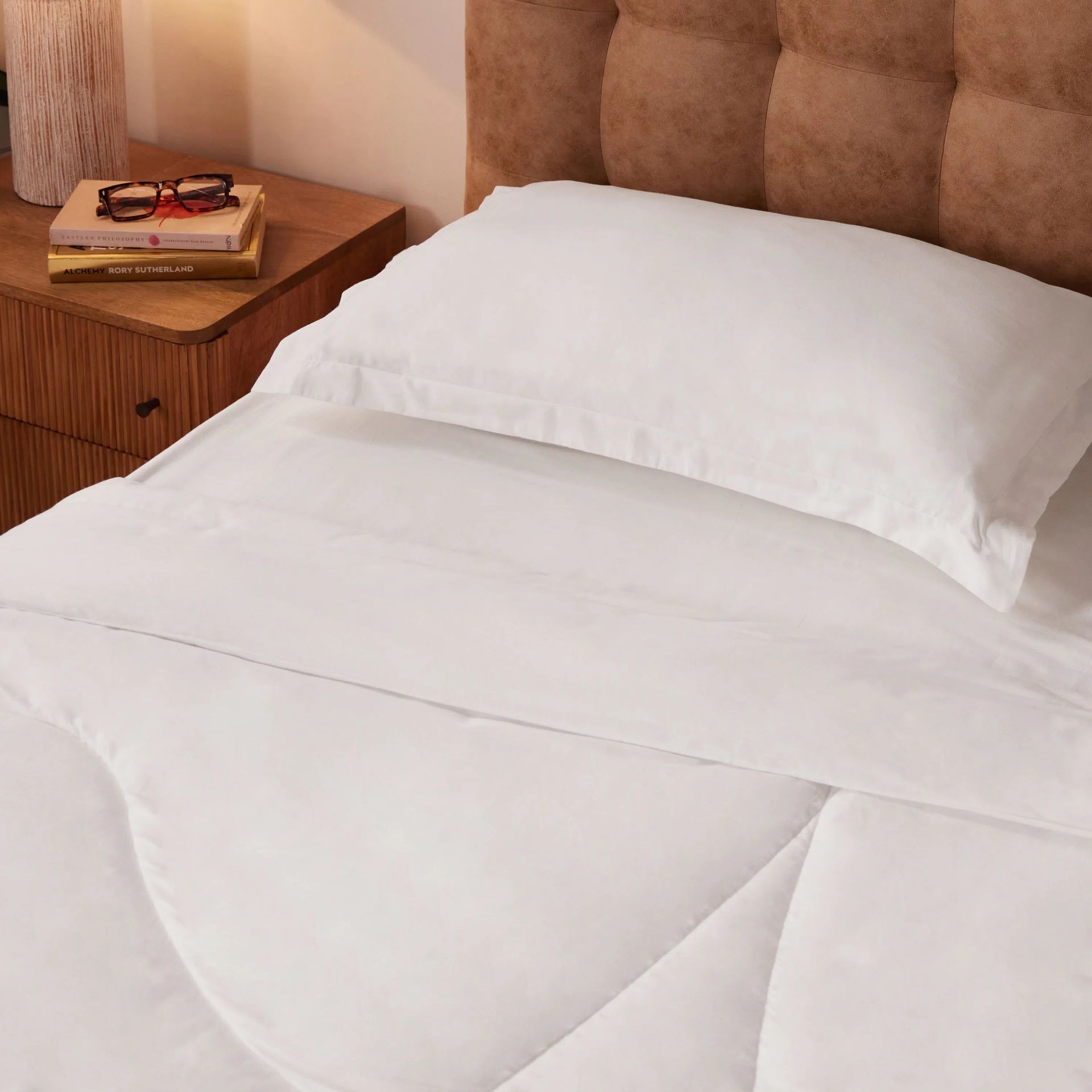 Solid Dyed 120 GSM Cotton White Single Comforter | Paleto