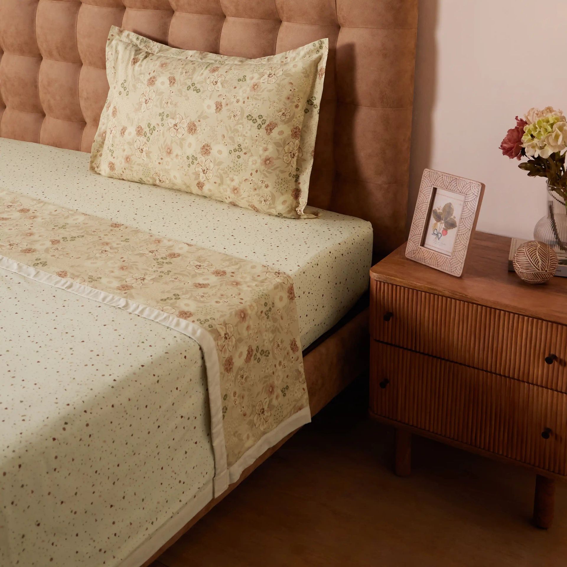 Floral Geometric 144 TC 100% Cotton Cream Bloom Single Dohar | Mishella