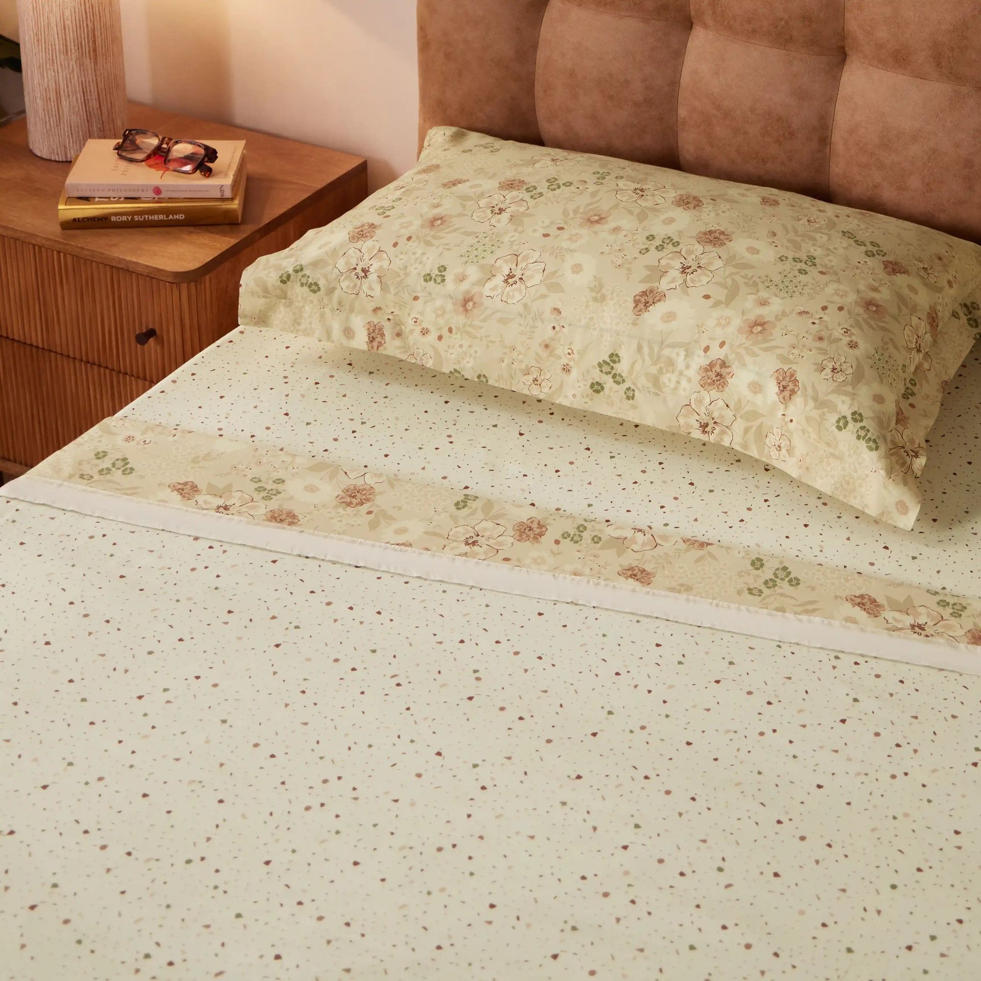 Floral Geometric 144 TC 100% Cotton Cream Bloom Single Dohar | Mishella