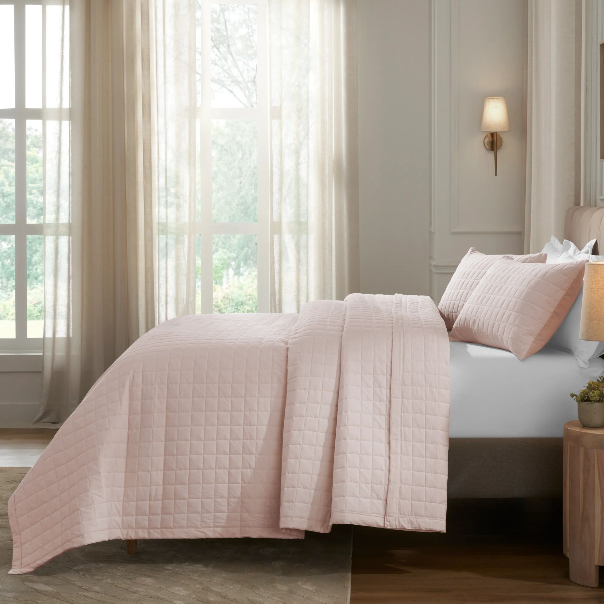 Box Quilted Solid 200 TC 100% Cotton Percale Sepia Rose King Bed Cover Set | Nuvola