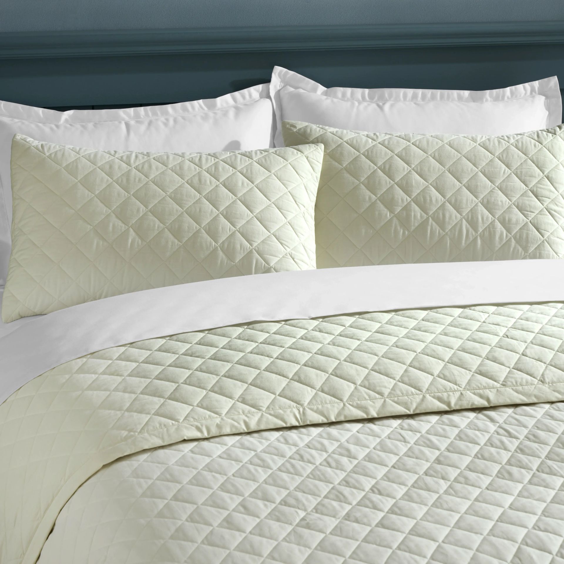 Diamond Quilted Solid 200 TC 100% Cotton Percale Ivory King Bed Cover Set | Nuvola
