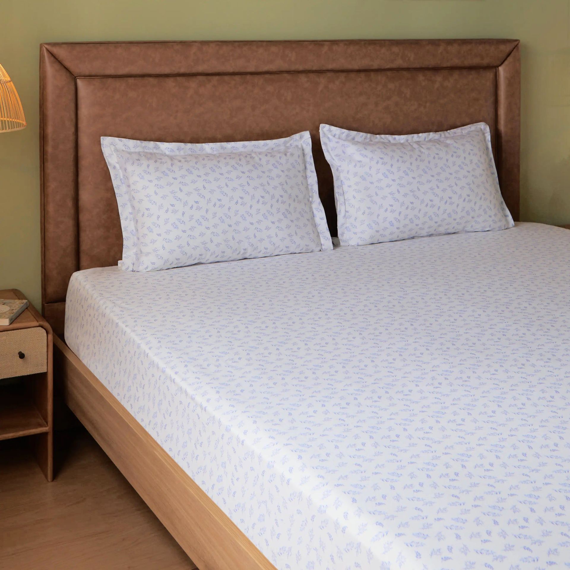 Floral 144 TC 100% Cotton Purple Double Bedsheet Set | Bloomshire Classic