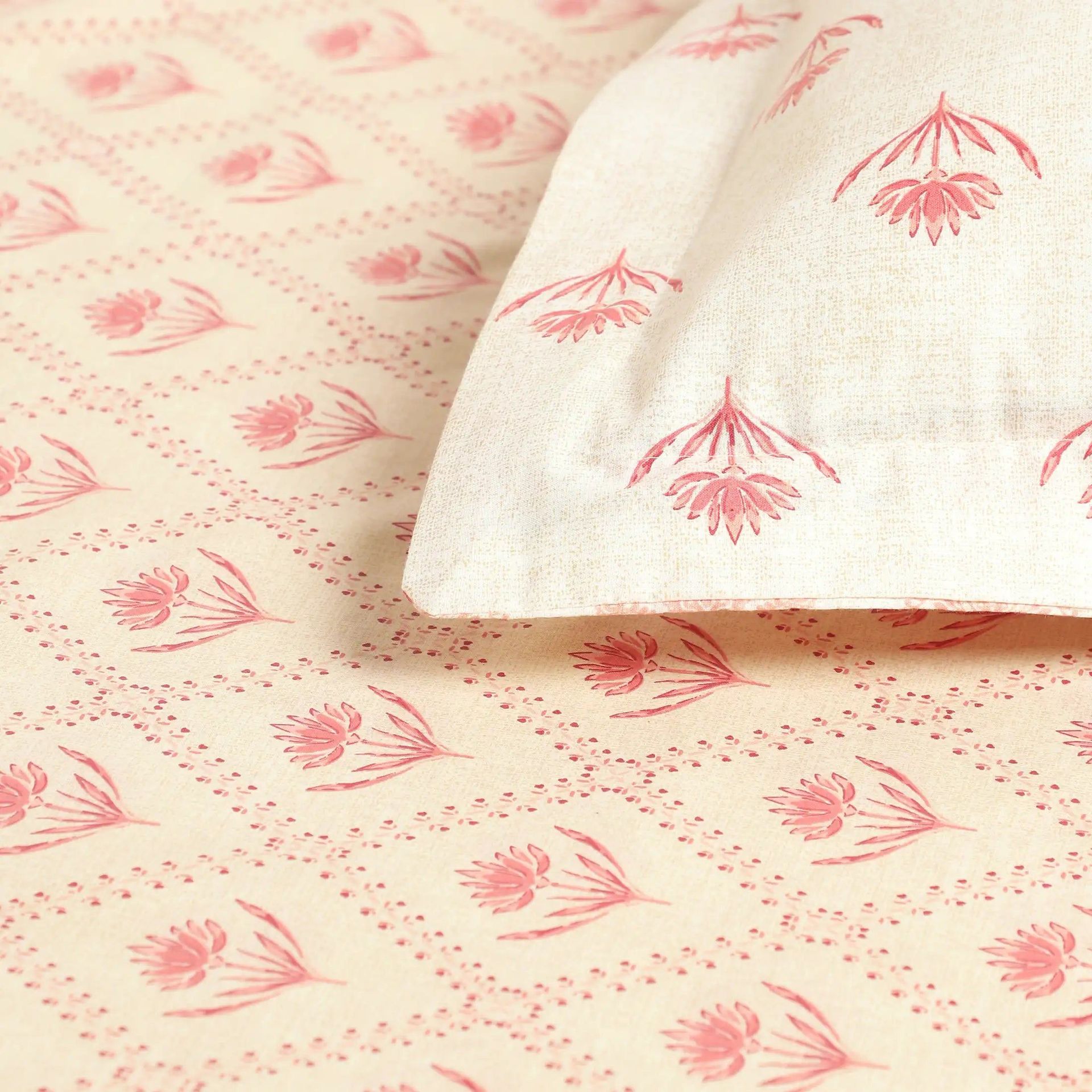 Indian Heritage 144 TC 100% Cotton Red Single Bedsheet Set | Chippa Lane