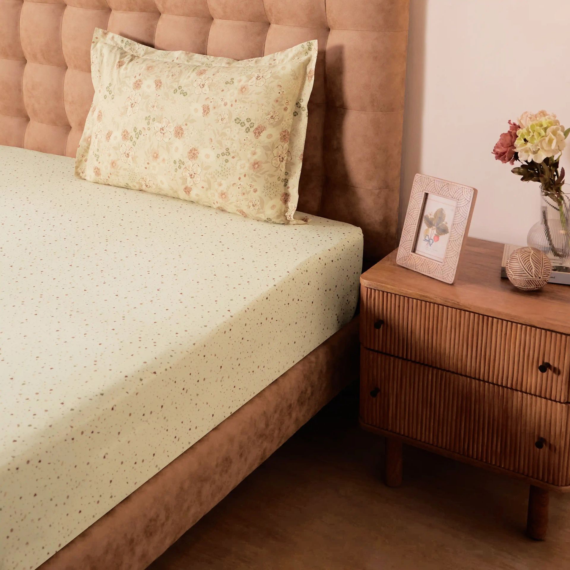 Floral Geometric 144 TC 100% Cotton Cream Single Bedsheet Set | Mishella