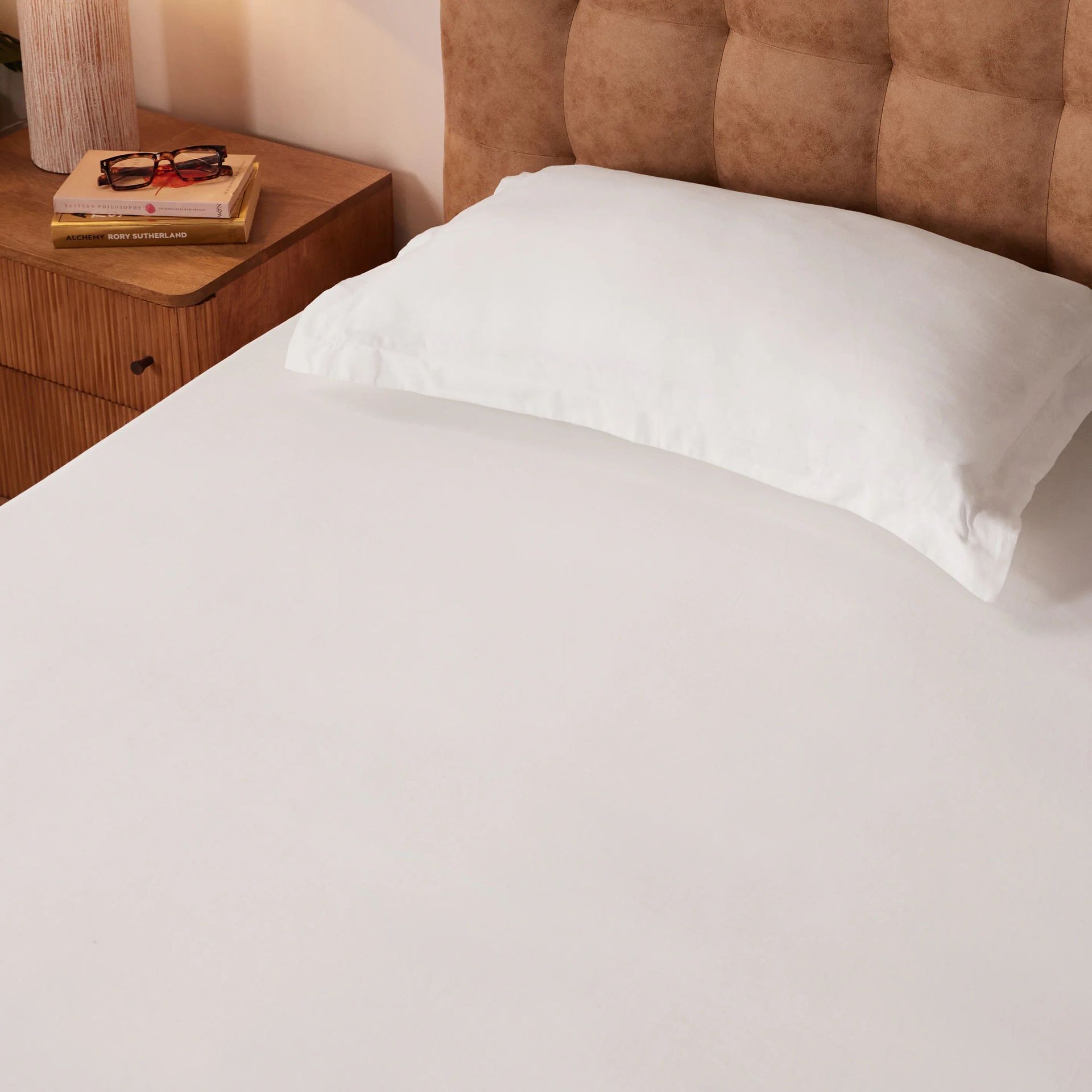Solid Dyed 144 TC 100% Cotton White Single Bedsheet Set | Paleto