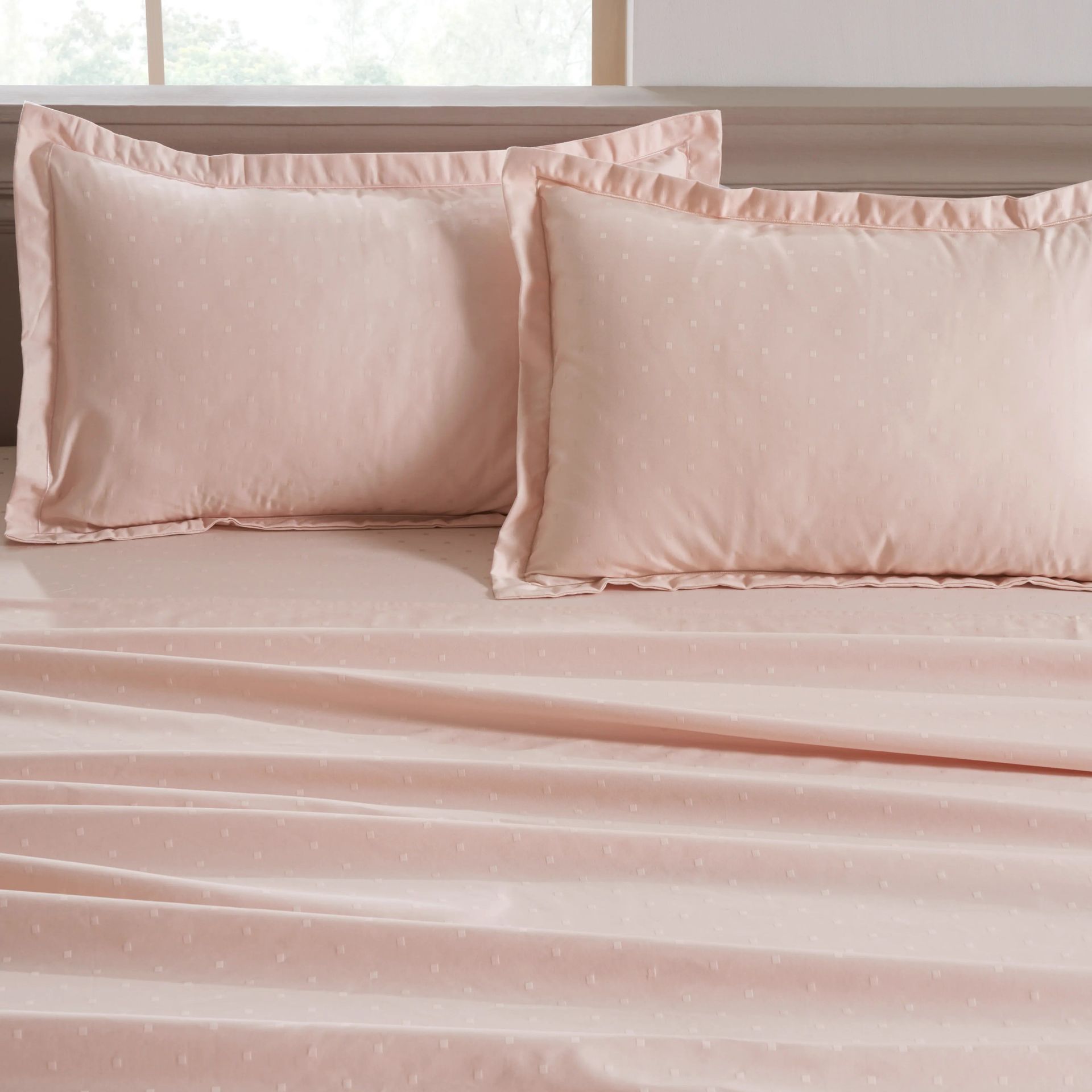 Solid Dyed 1000 TC 100% Cotton Veiled Rose Super King Bedsheet Set | Ricaso