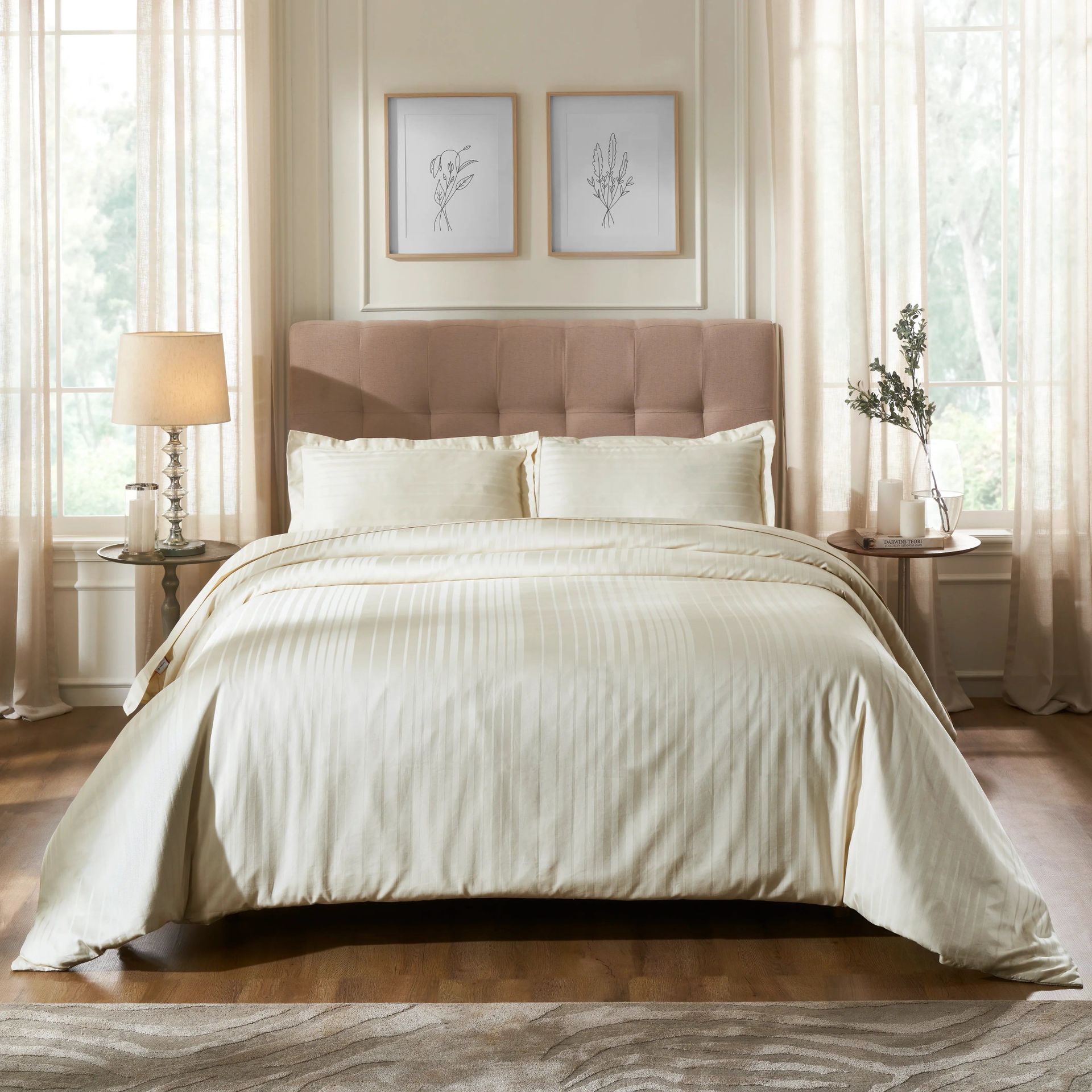 Solid Dyed 400 TC 100% Cotton Ivory Super King Bedsheet Set | Seraya