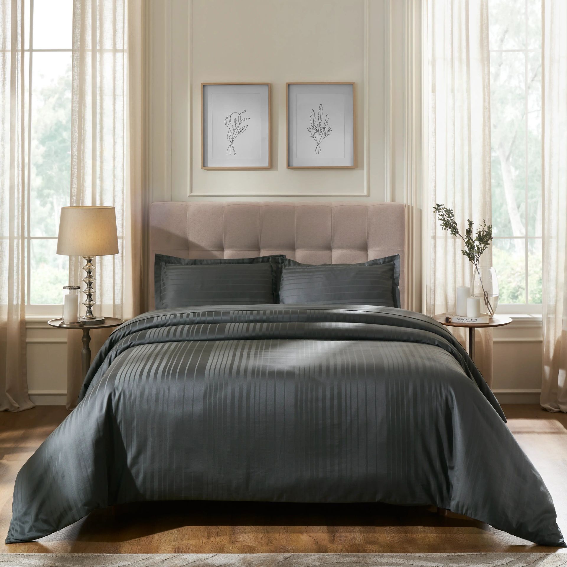 Solid Dyed 400 TC 100% Cotton Dark Grey Super King Bedsheet Set | Seraya