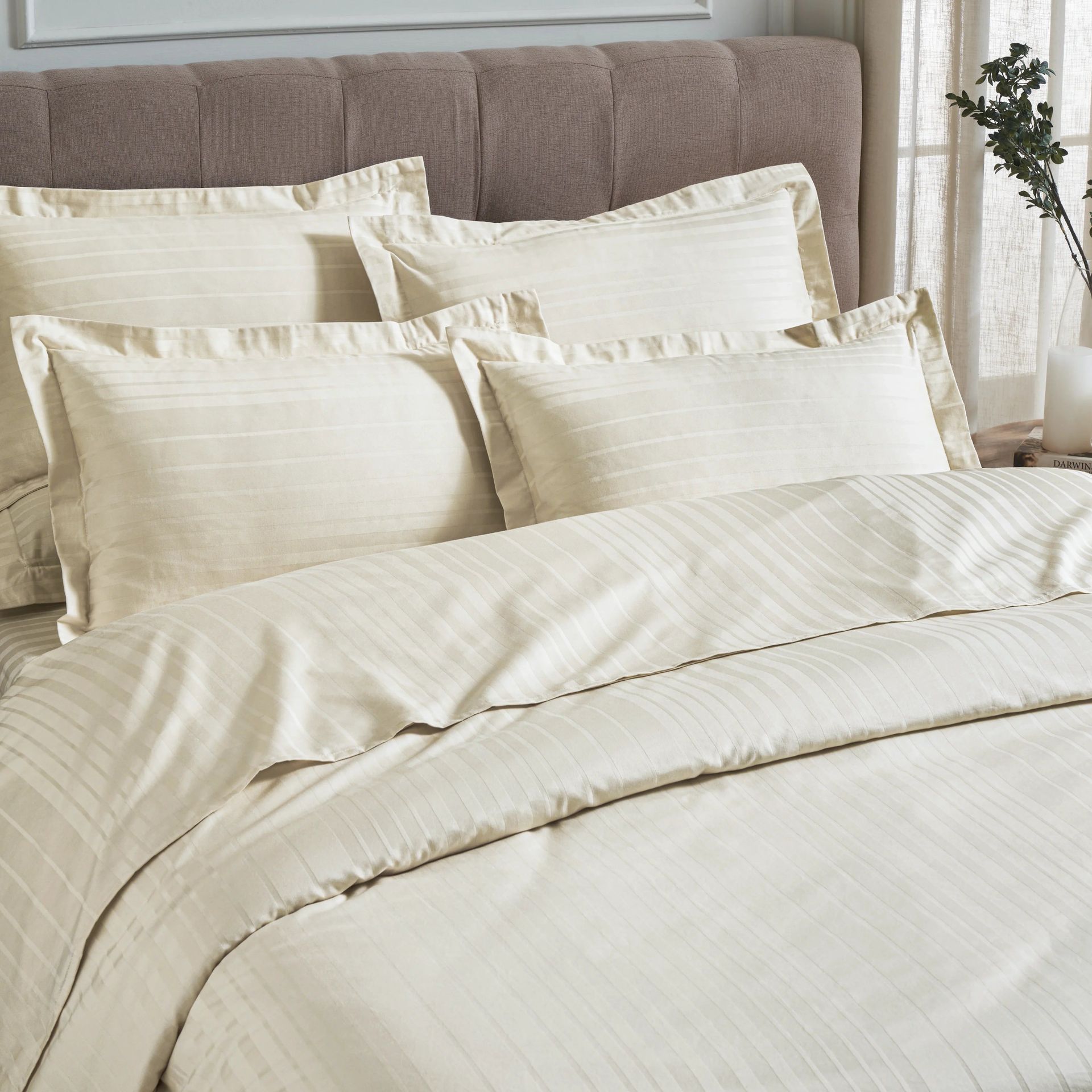 Solid Dyed 400 TC 100% Cotton Ivory King Fitted Sheet Set | Seraya