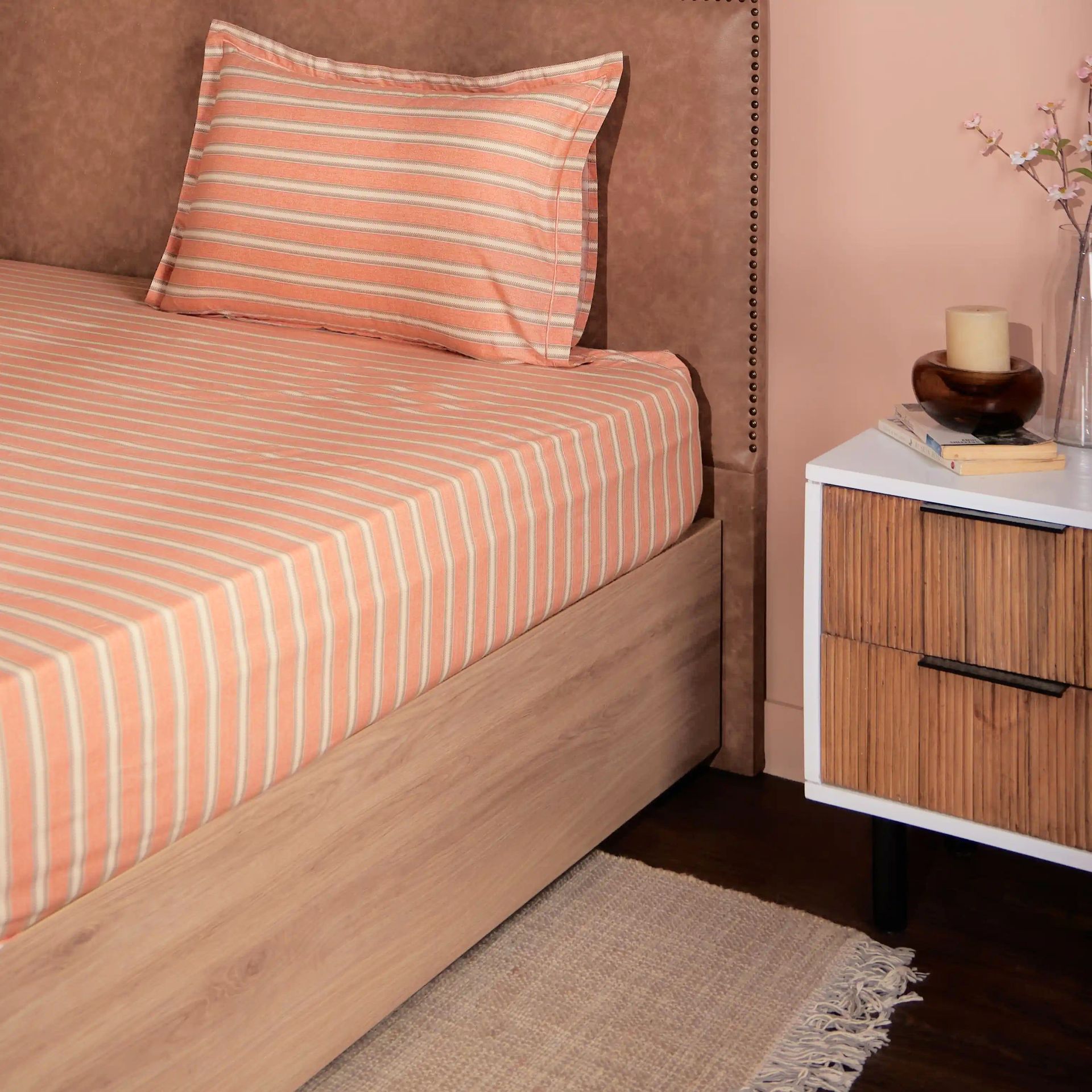 Geometric 200 TC Cotton Peach Single Bedsheet Set | Threadscapes