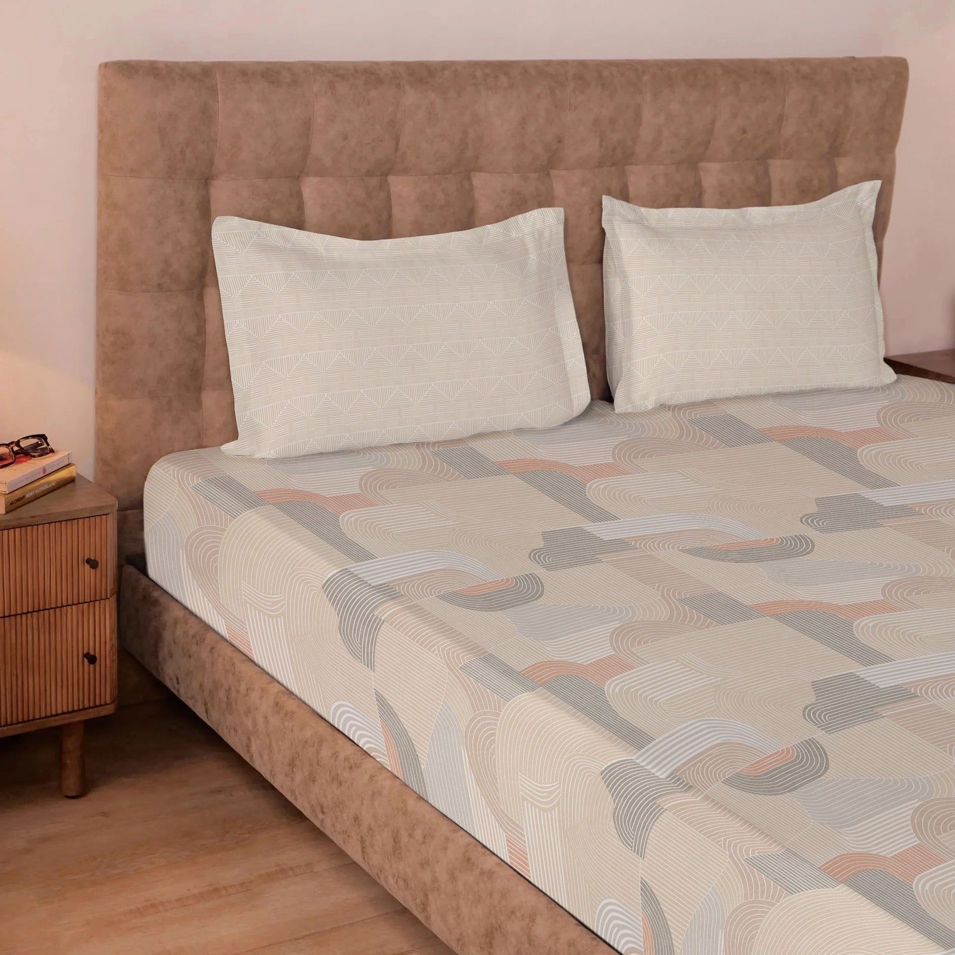 Geometric 220 TC 100% Premium Cotton Neutral Beige Super King Bedsheet Set | Udyan Tales
