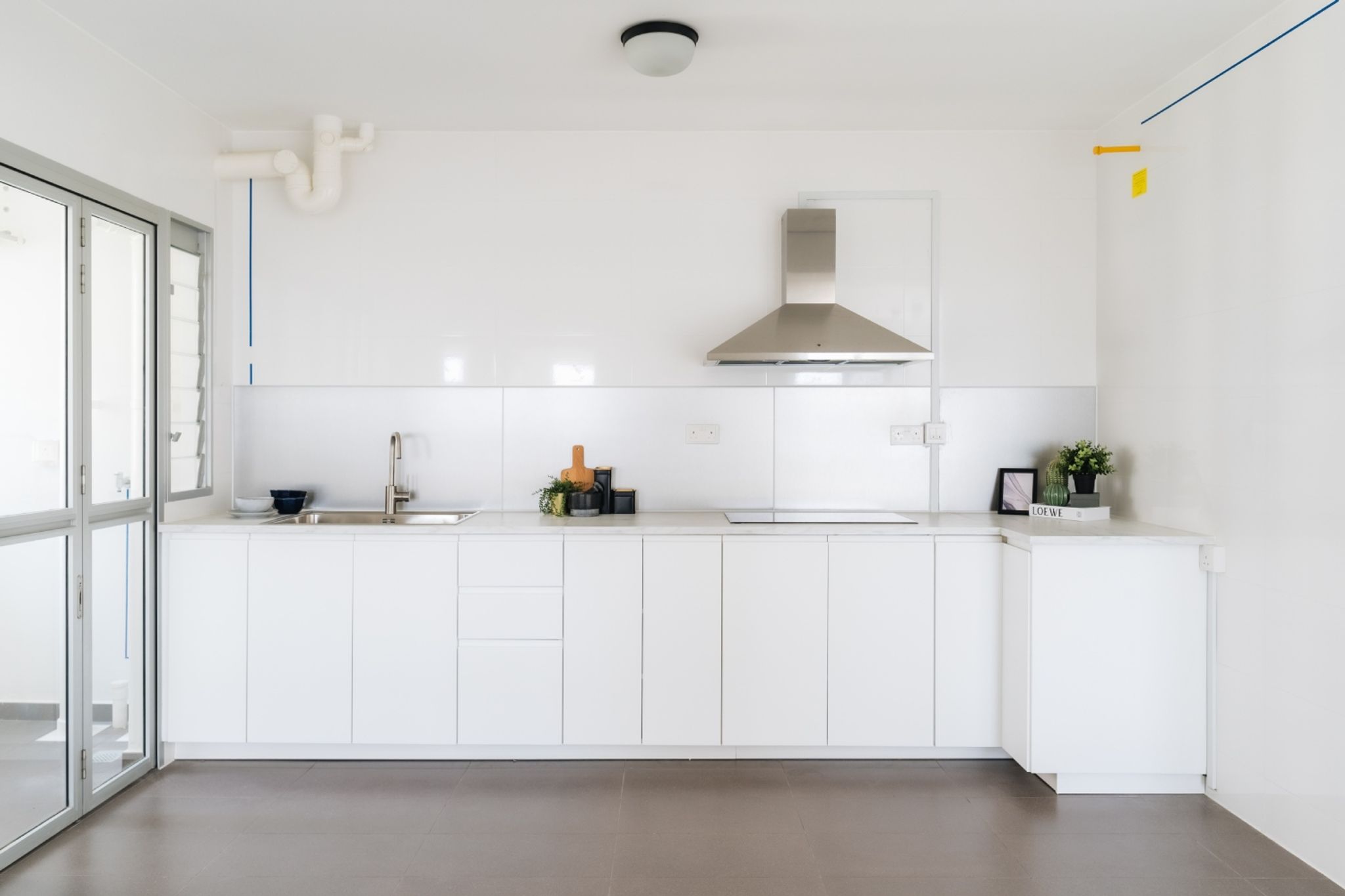 Photo inspiration: L Shaped Kitchen Design With A Quartz Countertop Photo Inspiration