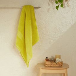 Solid Dyed 475 GSM 100% Cotton Apple Green Bath Towel | Paleto